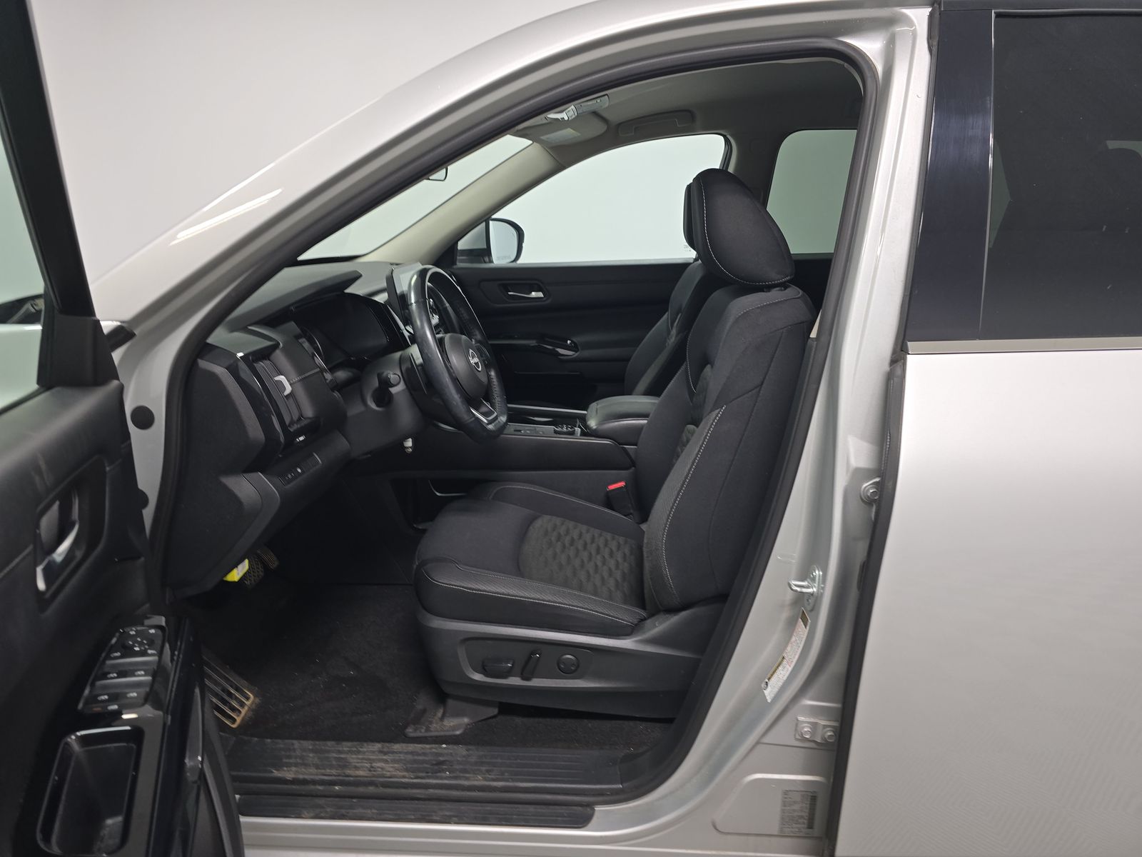 2022 Nissan Pathfinder SV AWD