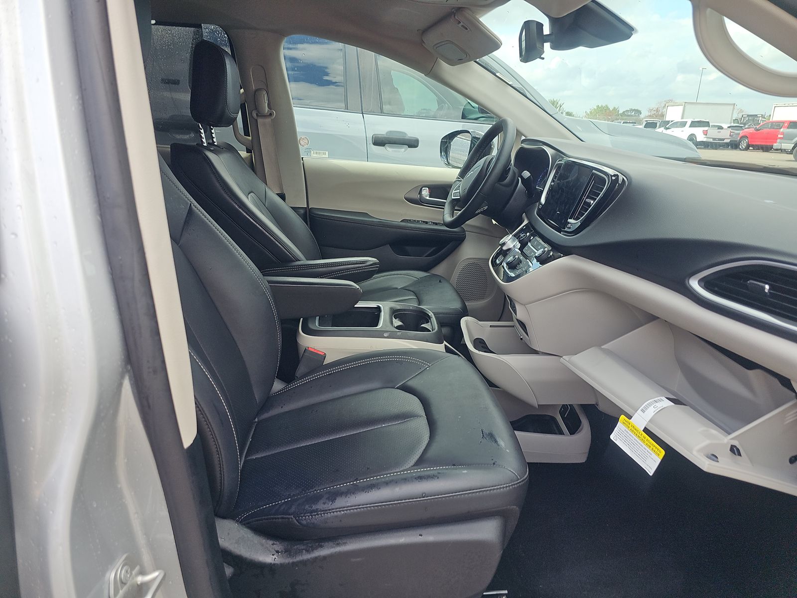 2024 Chrysler Pacifica Touring L FWD