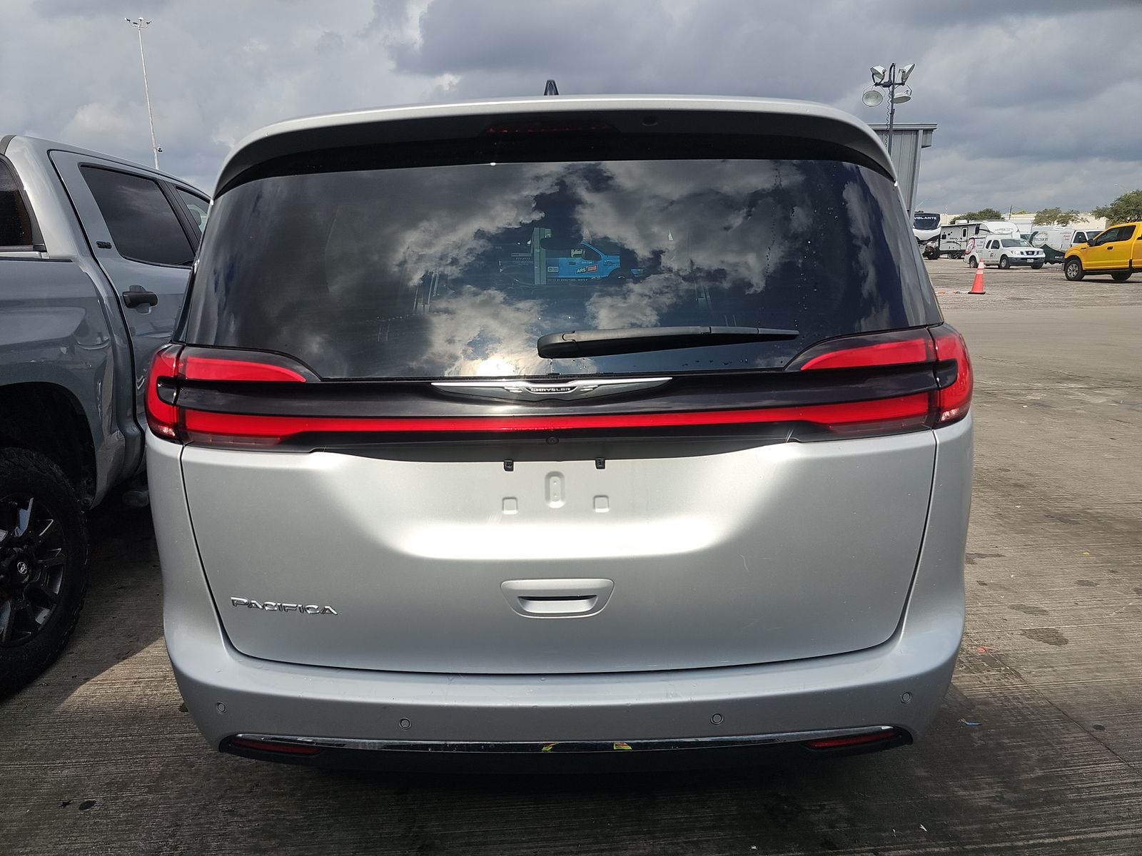 2024 Chrysler Pacifica Touring L FWD