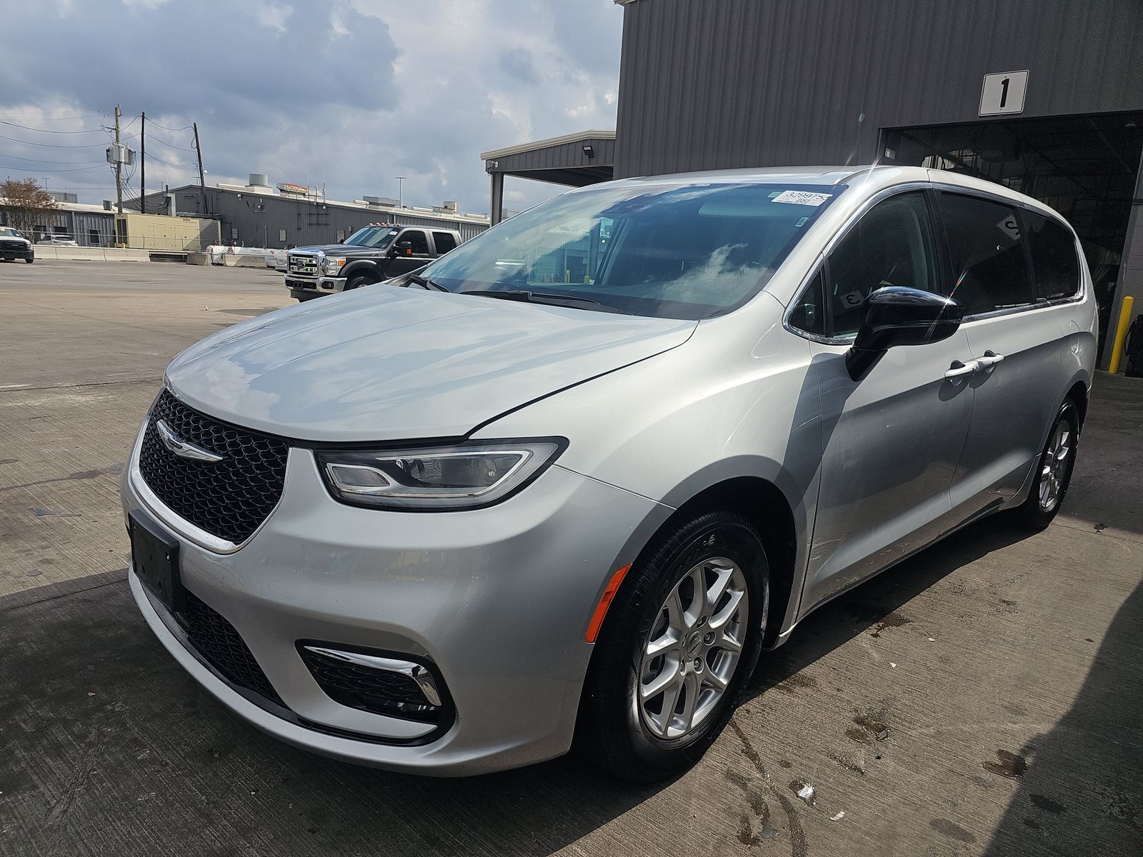 2024 Chrysler Pacifica Touring L FWD