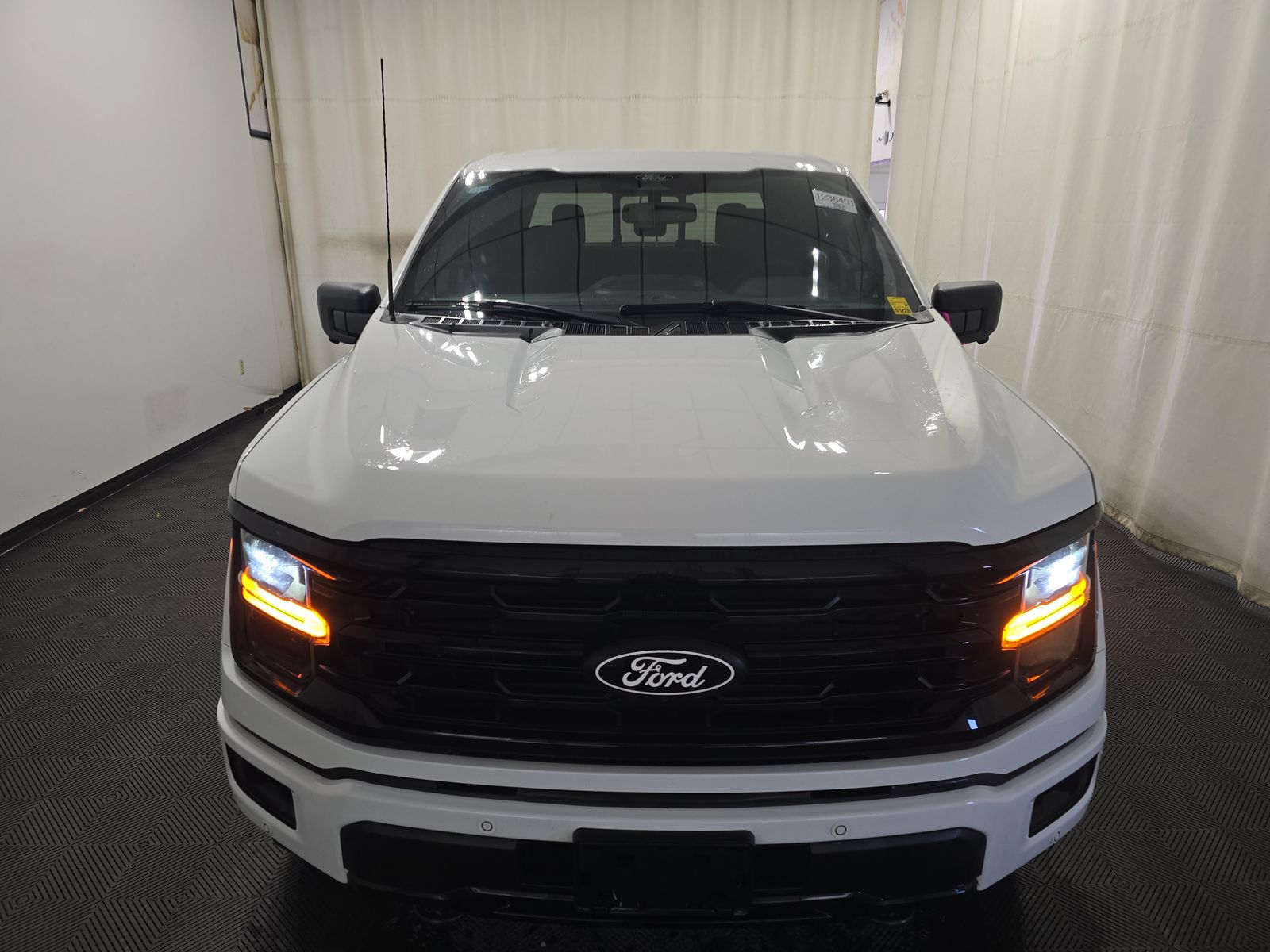 2024 Ford F-150 XLT AWD