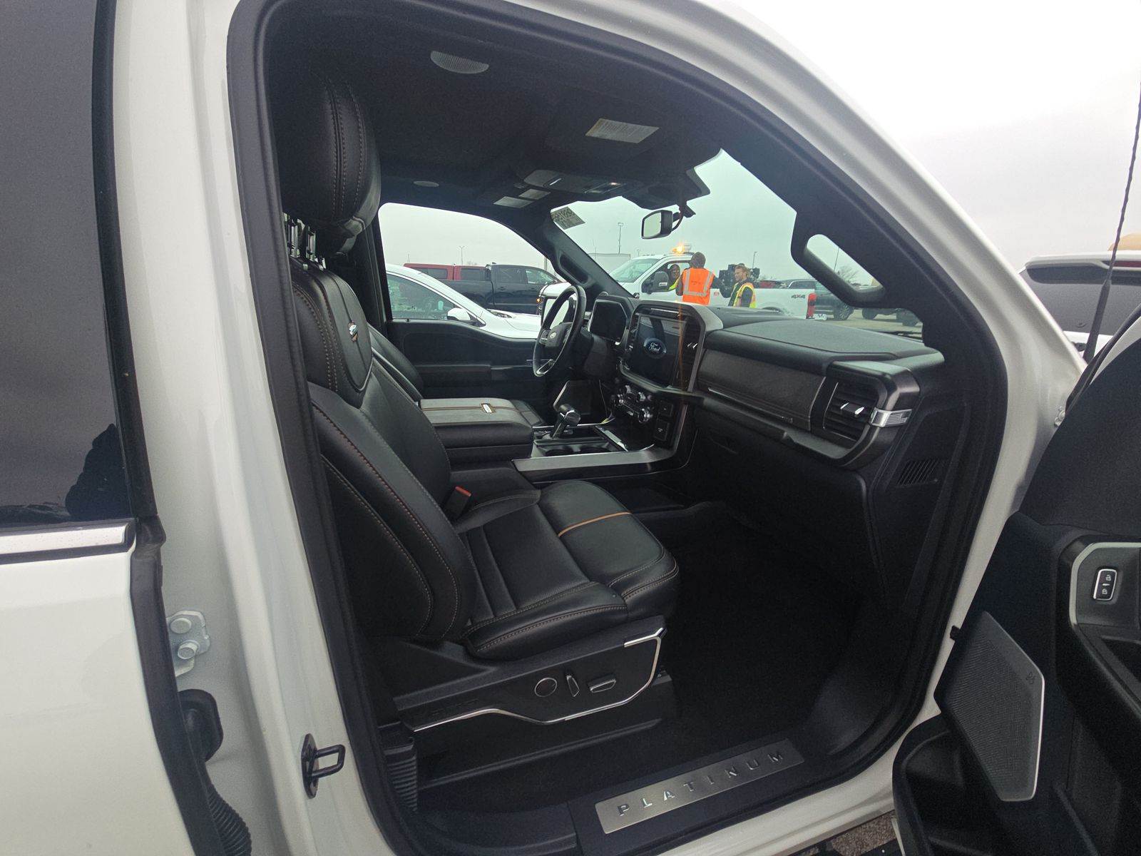 2022 Ford F-150 Hybrid Platinum AWD