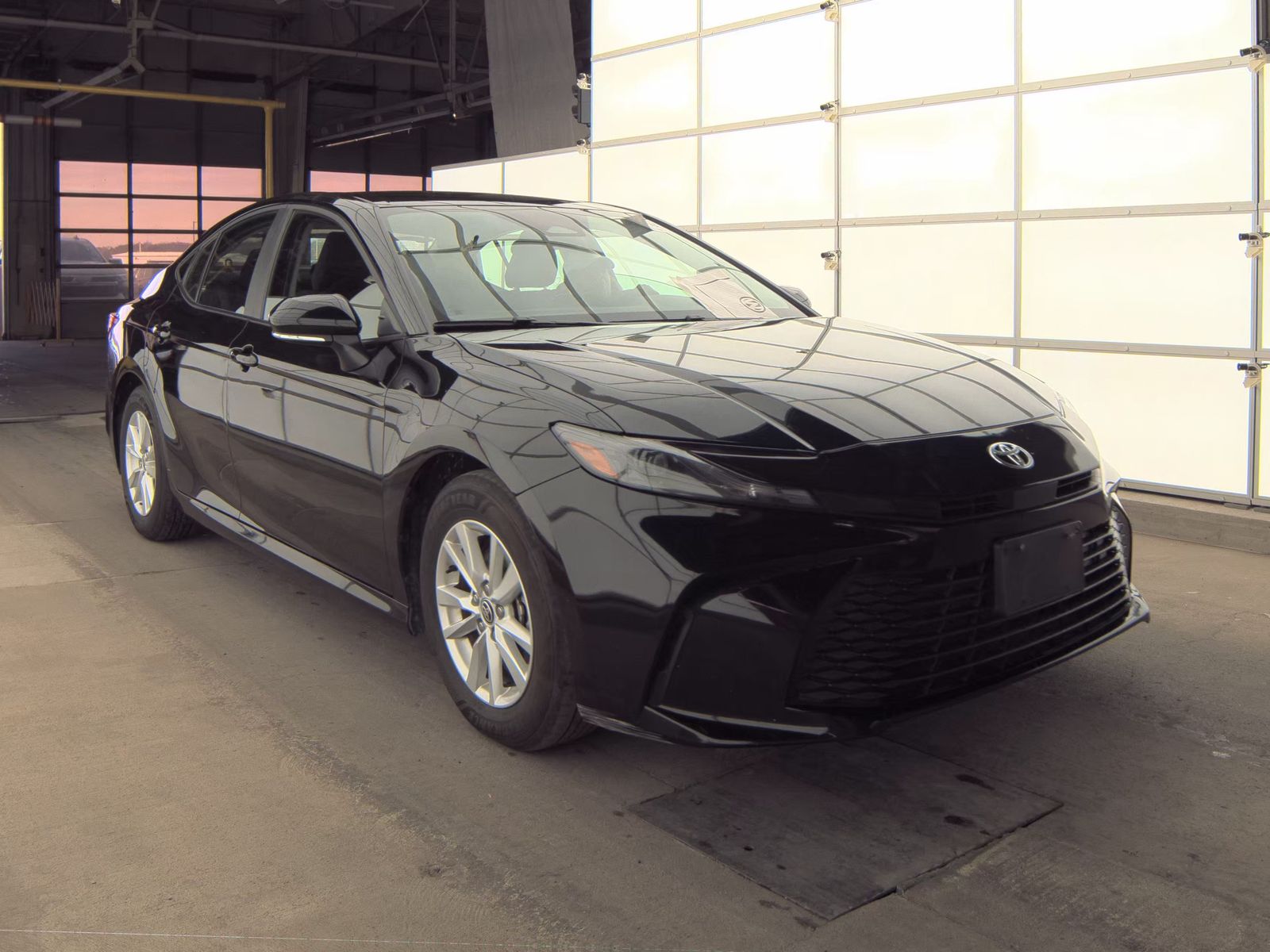 2025 Toyota Camry LE FWD