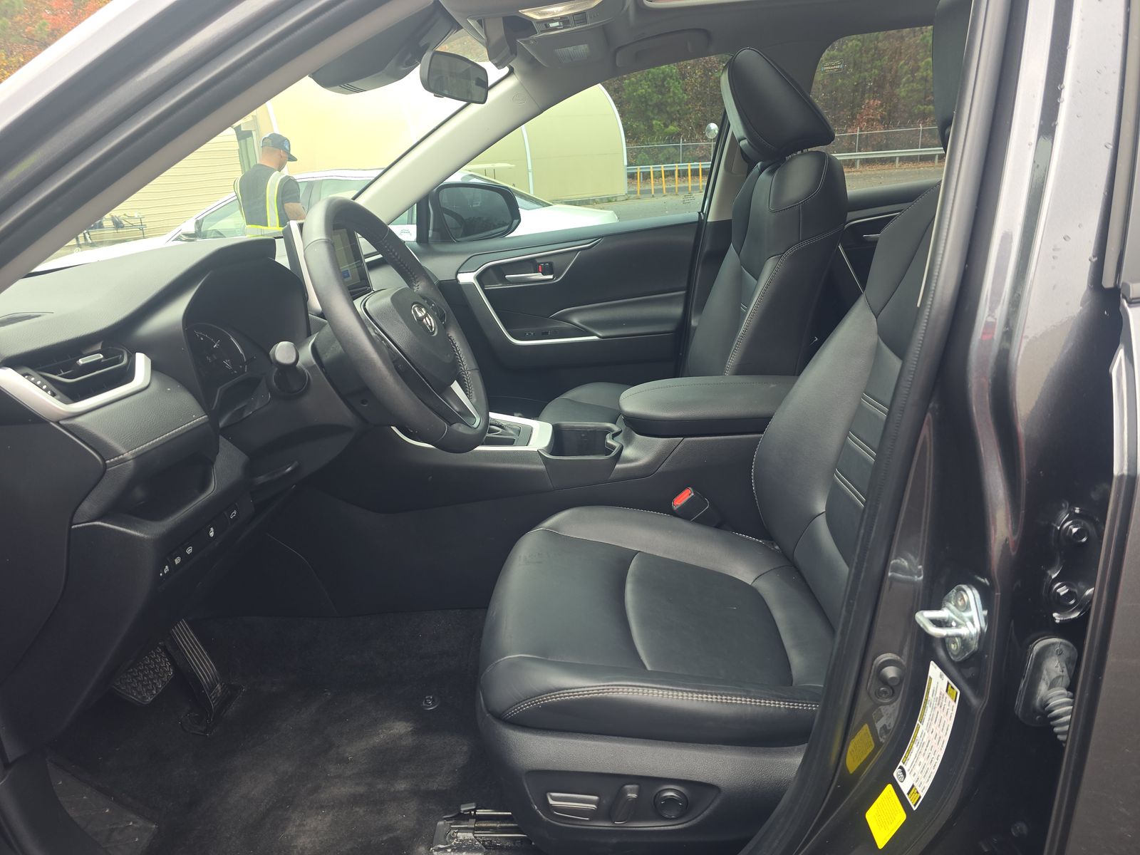 2023 Toyota RAV4 XLE Premium FWD