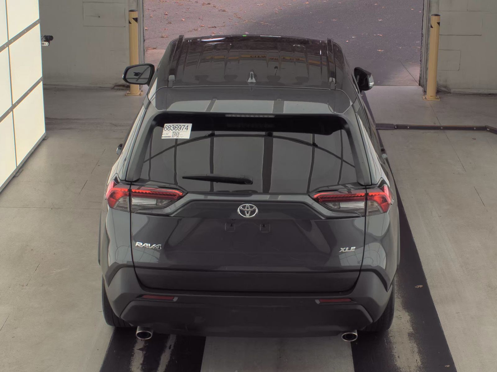 2023 Toyota RAV4 XLE Premium FWD