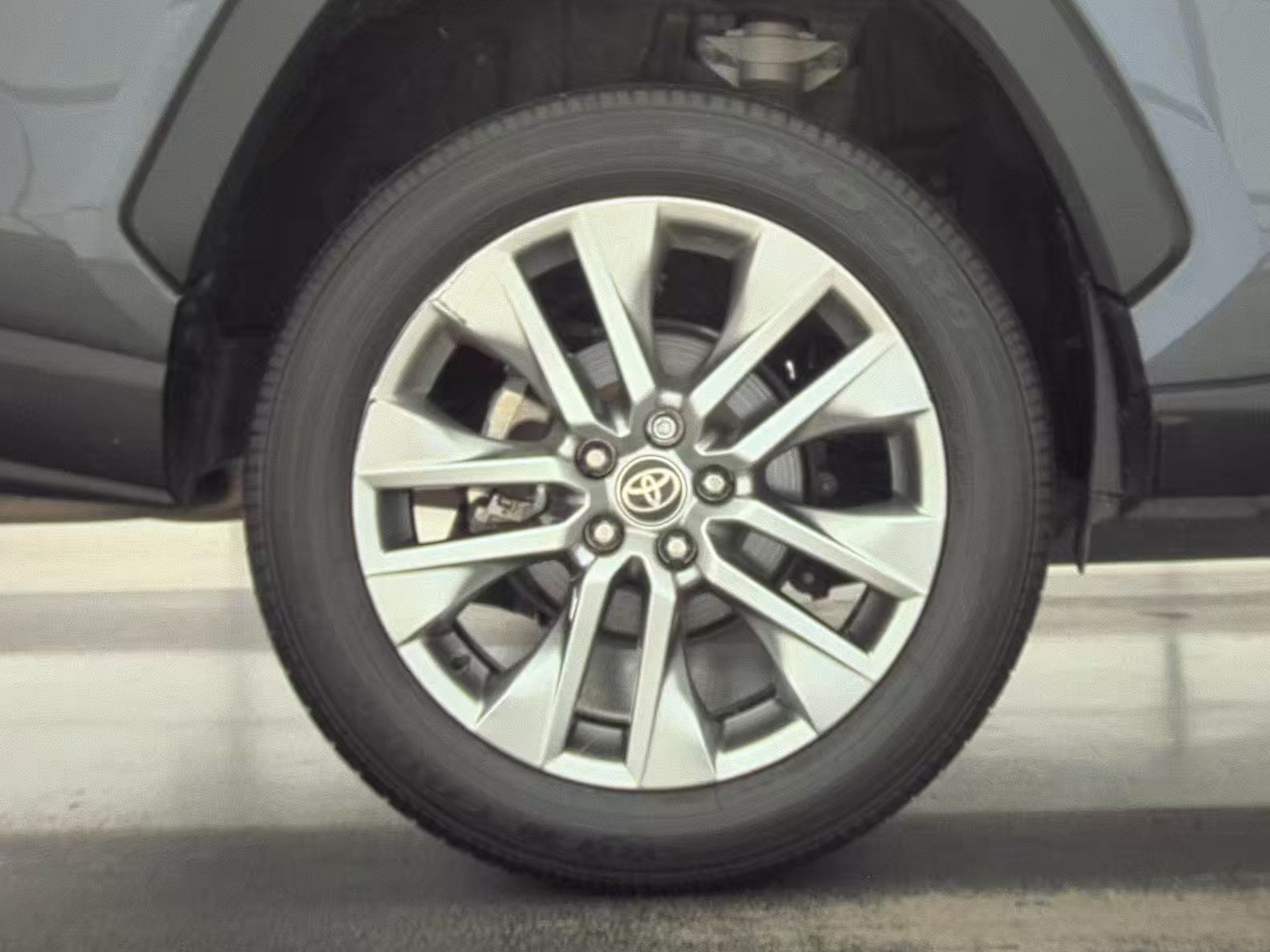 2023 Toyota RAV4 XLE Premium FWD