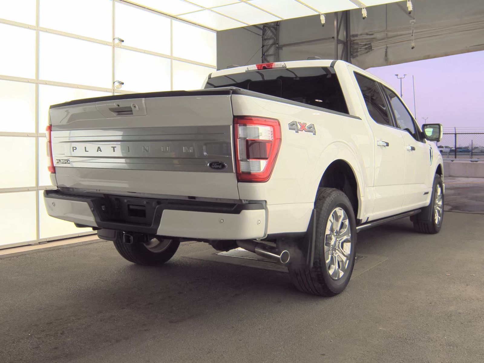 2022 Ford F-150 Hybrid Platinum AWD
