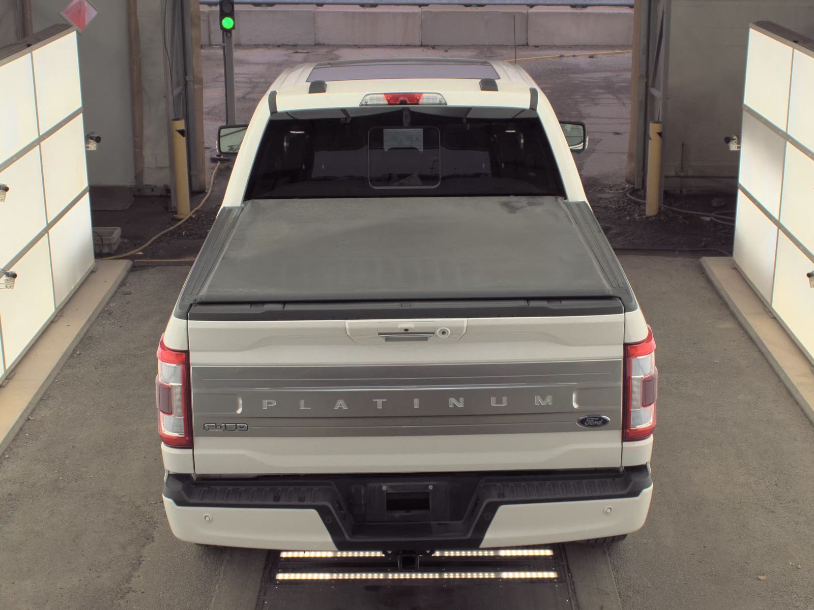 2022 Ford F-150 Hybrid Platinum AWD