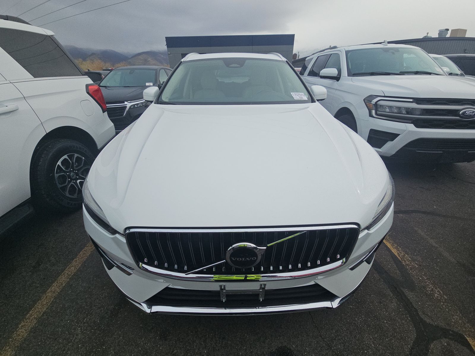2023 Volvo XC60 B5 Plus AWD