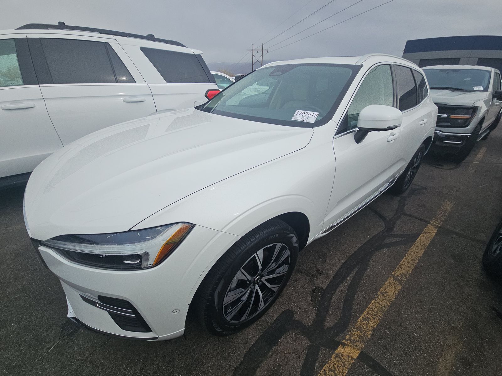 2023 Volvo XC60 B5 Plus AWD