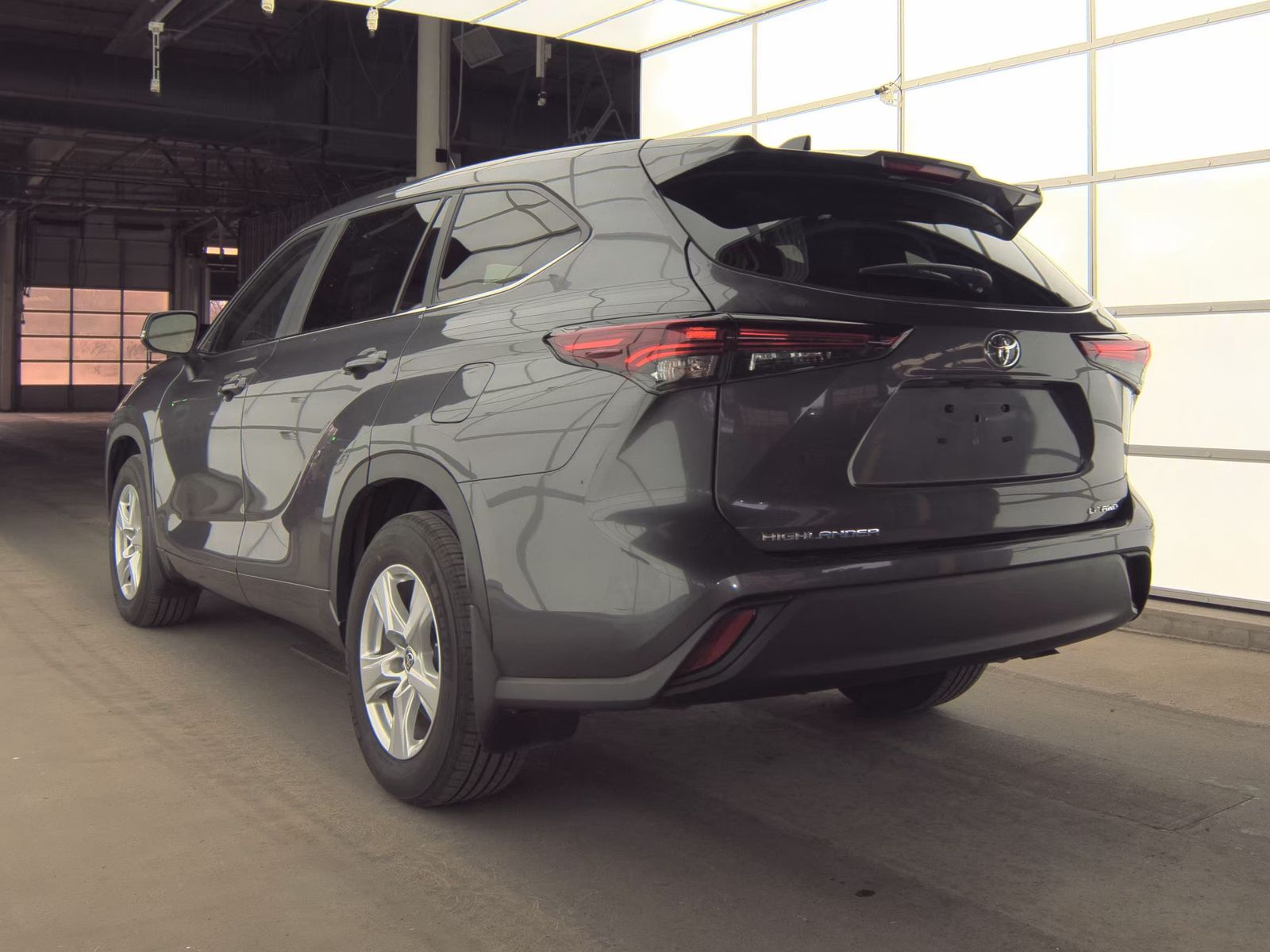 2024 Toyota Highlander LE AWD