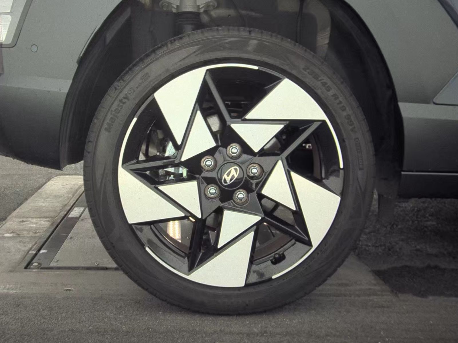 2024 Hyundai Kona Limited AWD