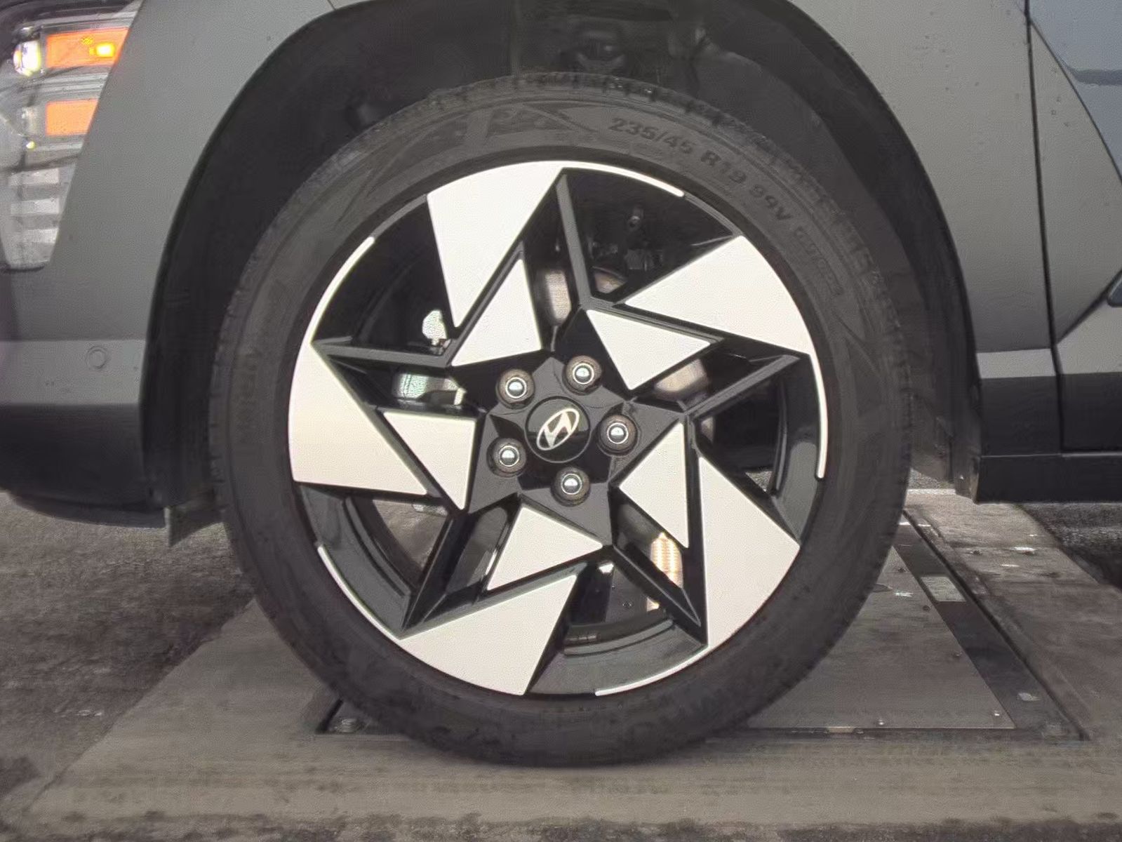 2024 Hyundai Kona Limited AWD