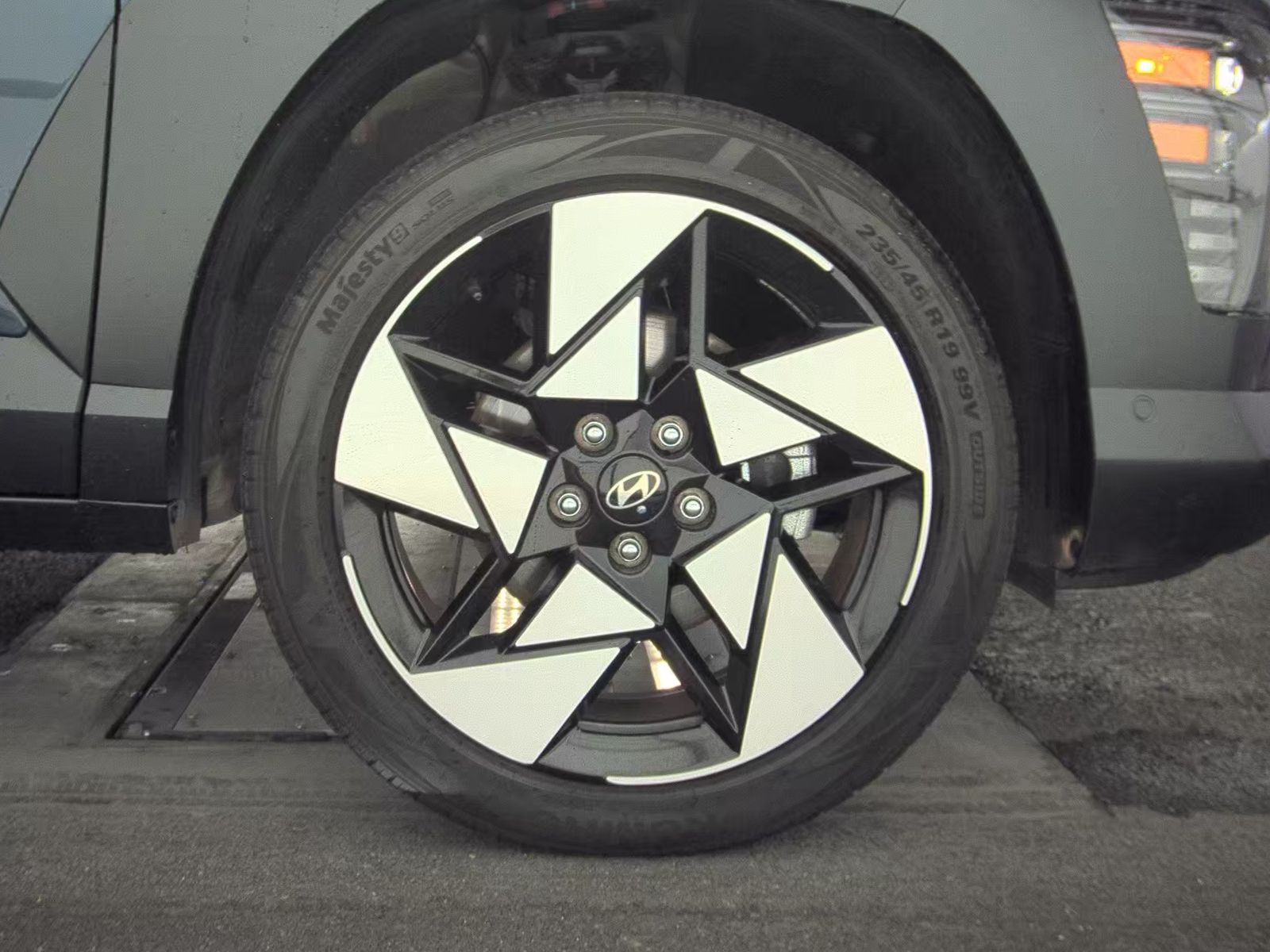 2024 Hyundai Kona Limited AWD