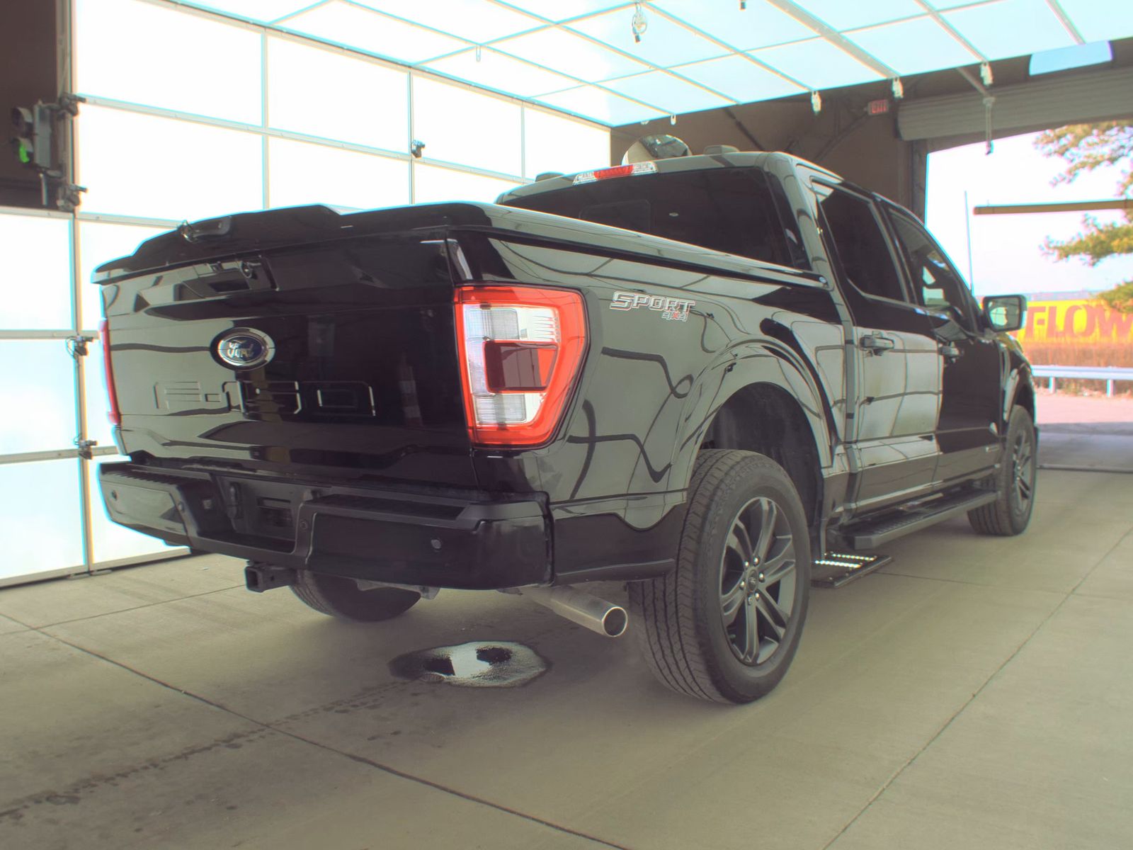 2023 Ford F-150 Hybrid Lariat AWD