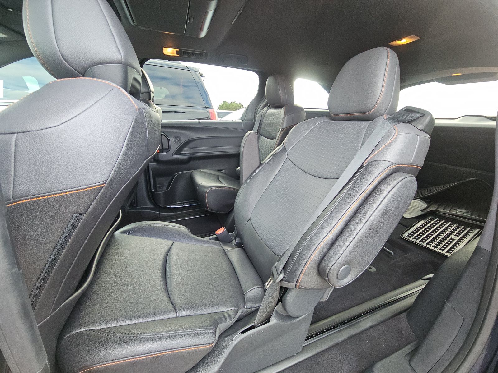 2023 Toyota Sienna XSE FWD