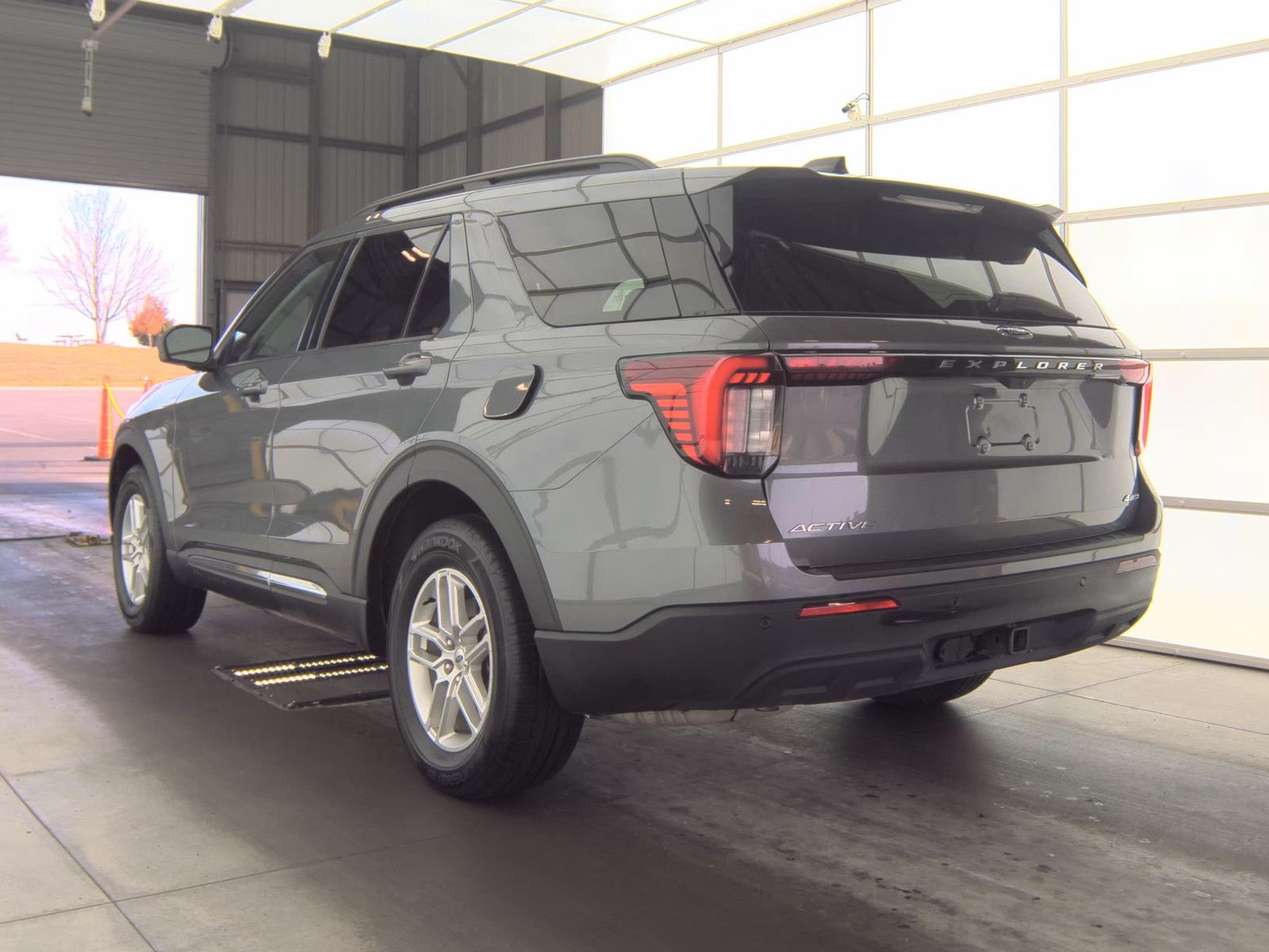 2025 Ford Explorer Active AWD