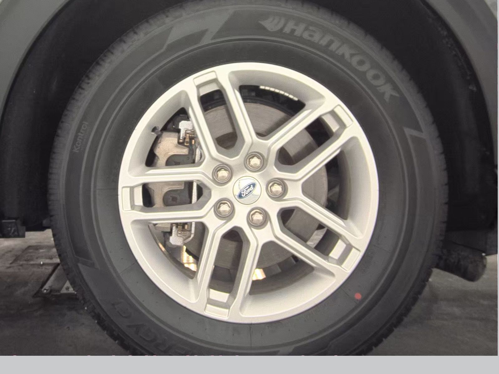 2025 Ford Explorer Active AWD