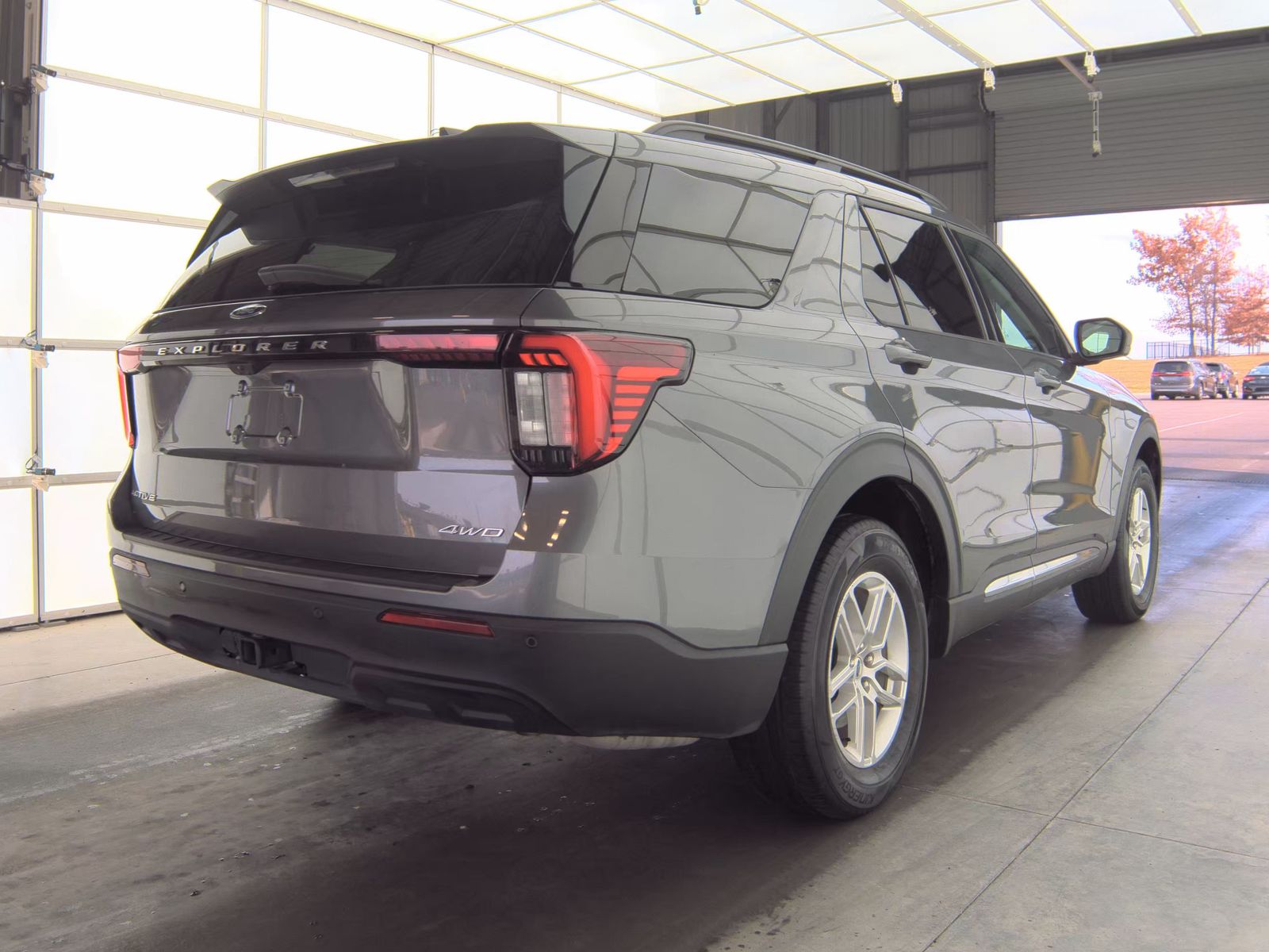 2025 Ford Explorer Active AWD