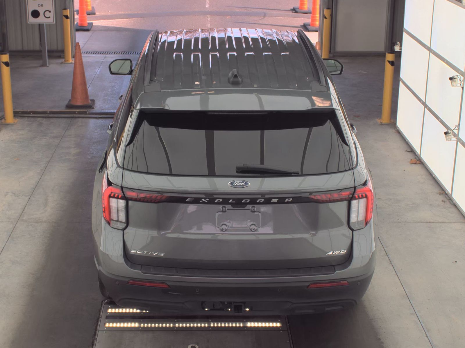 2025 Ford Explorer Active AWD