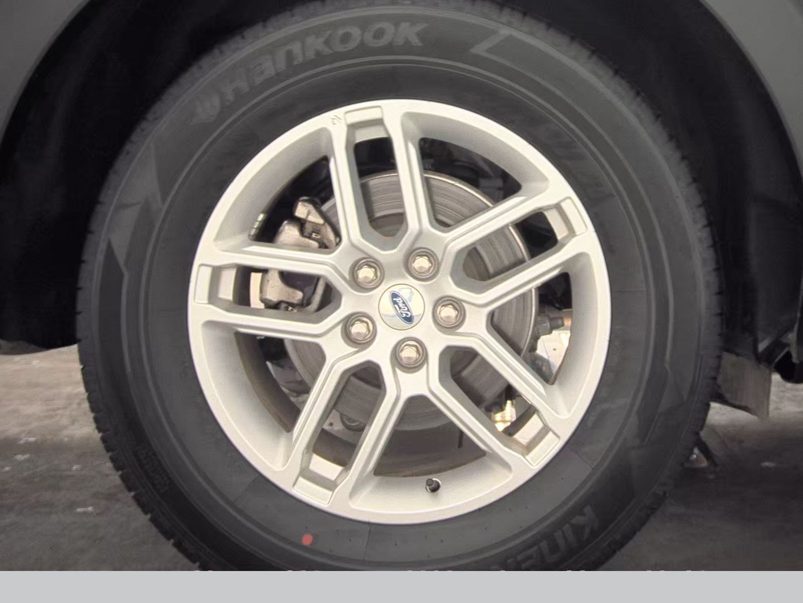 2025 Ford Explorer Active AWD