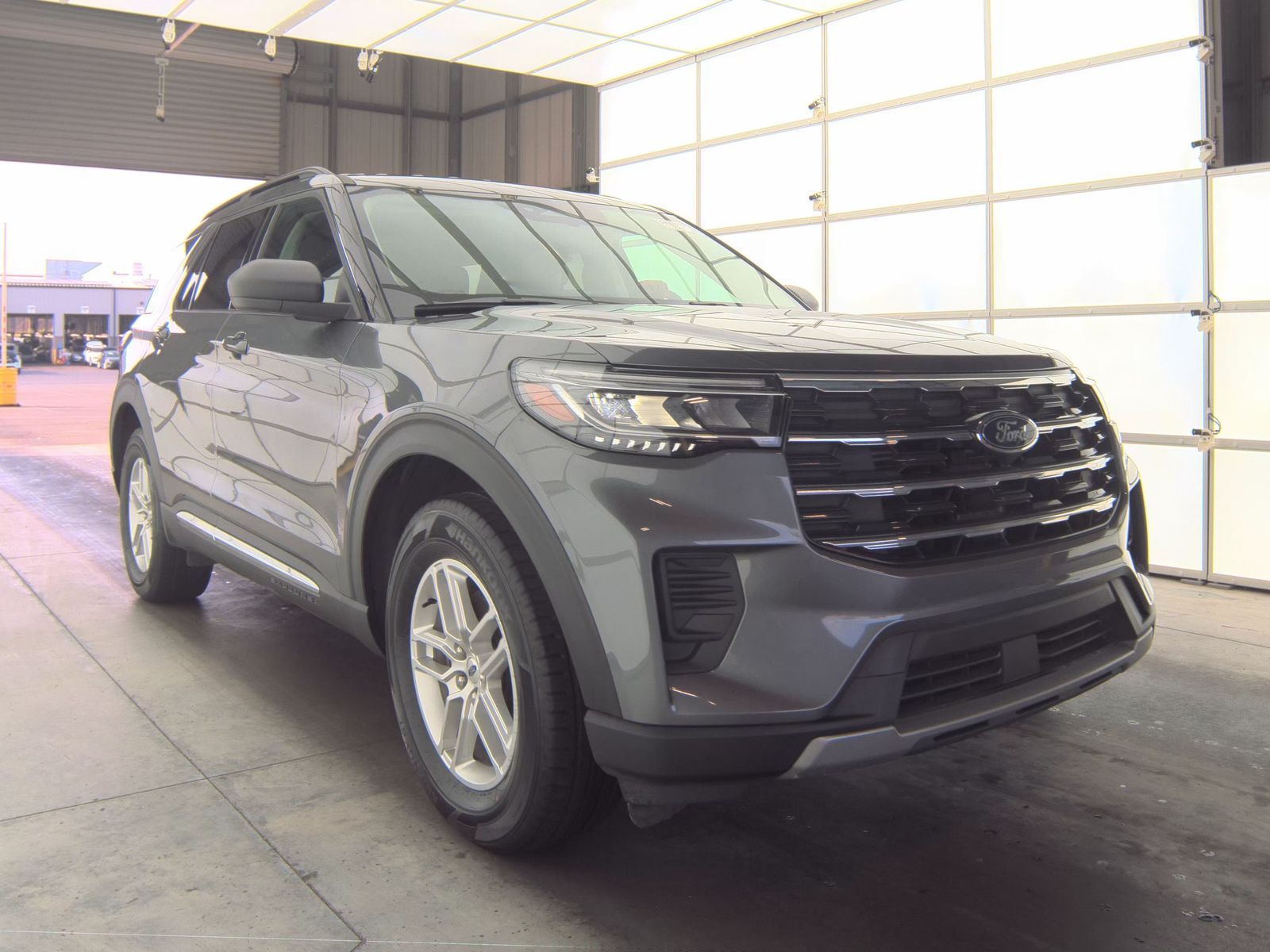 2025 Ford Explorer Active AWD