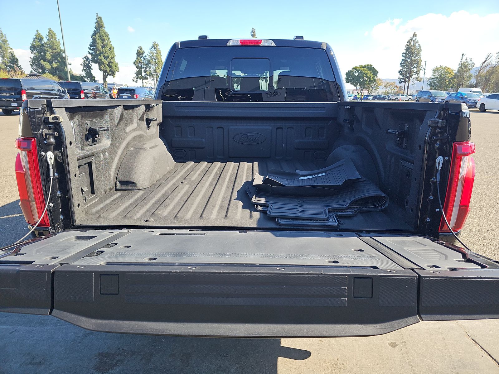 2024 Ford F-150 Lariat AWD