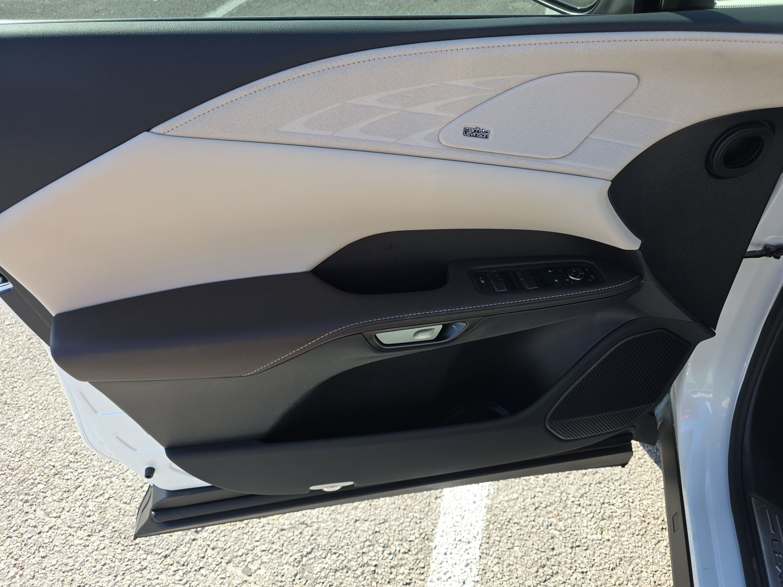 2025 Lexus RX 450h+ Luxury AWD