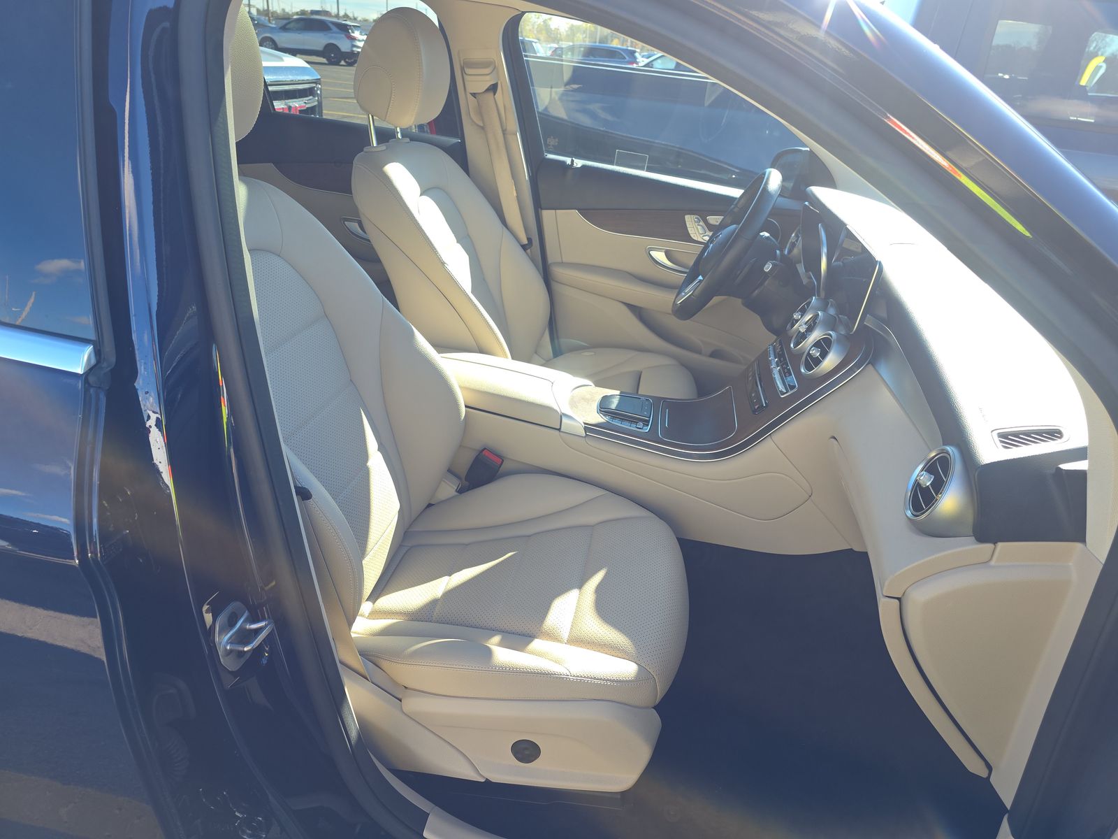 2022 Mercedes-Benz GLC GLC 300 AWD