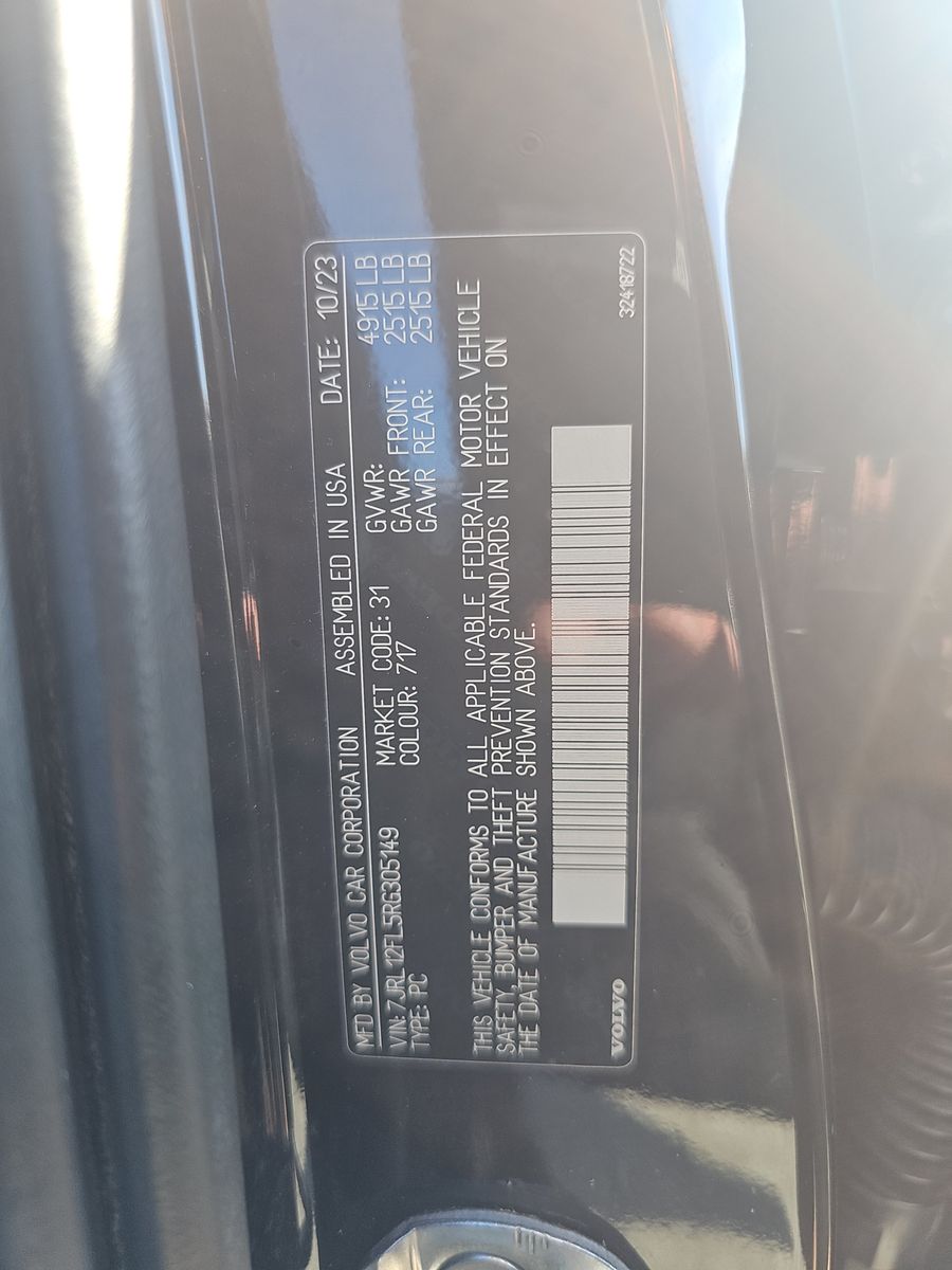 2024 Volvo S60 B5 Plus FWD