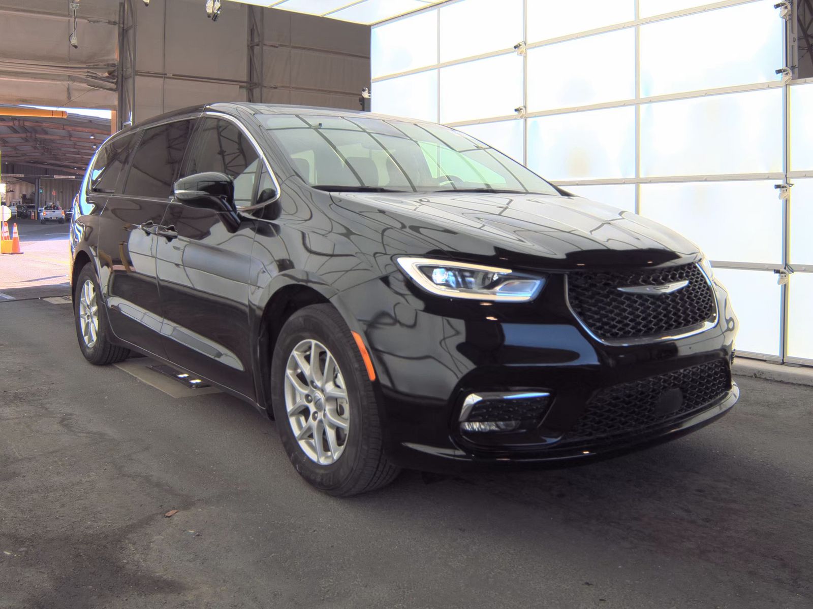 2025 Chrysler Pacifica Select FWD