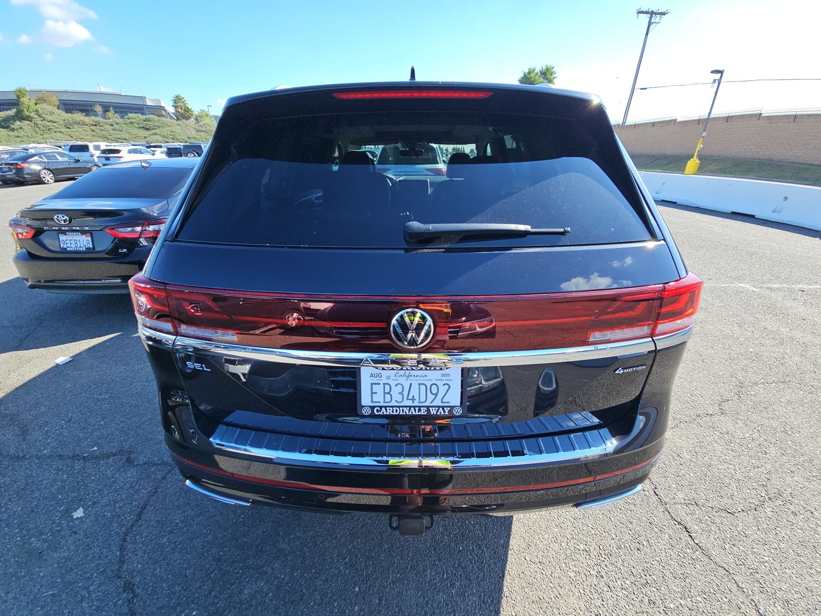 2025 Volkswagen Atlas 2.0T SEL Premium R-Line AWD