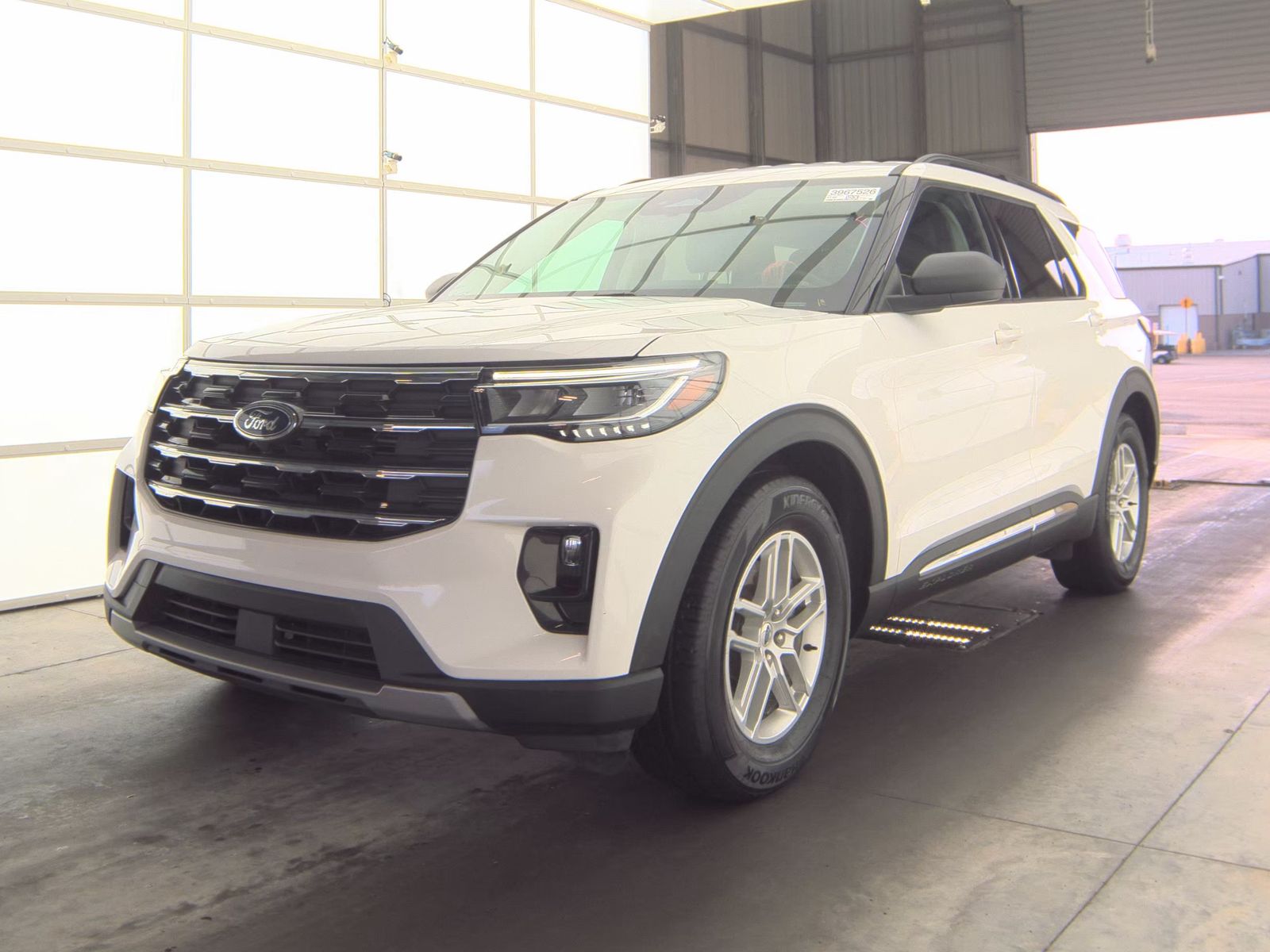 2025 Ford Explorer Active RWD