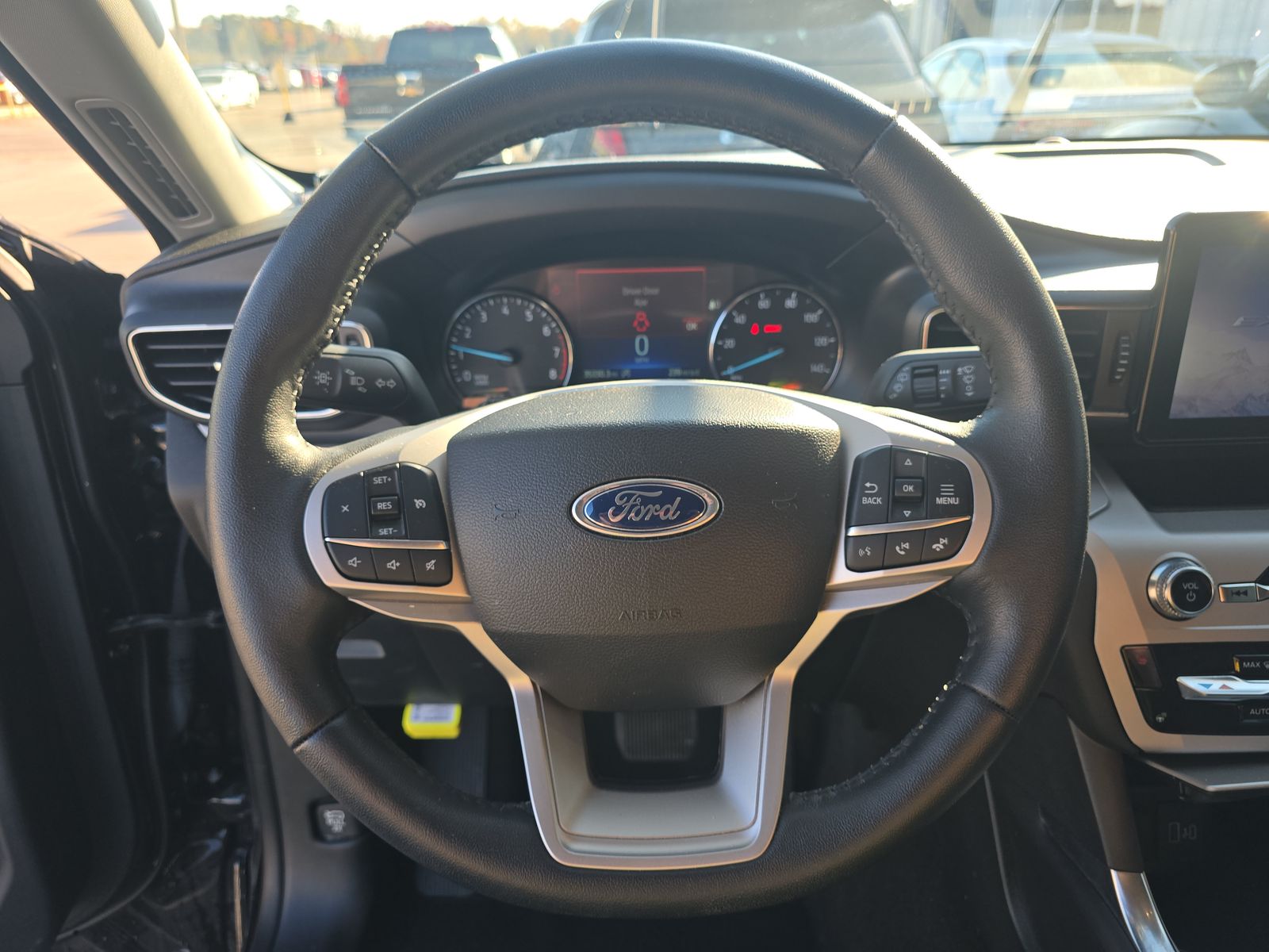 2024 Ford Explorer XLT RWD