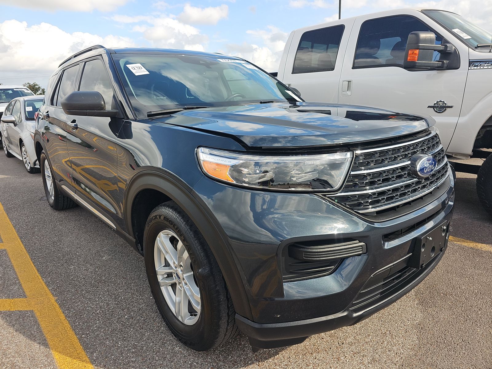 2024 Ford Explorer XLT RWD