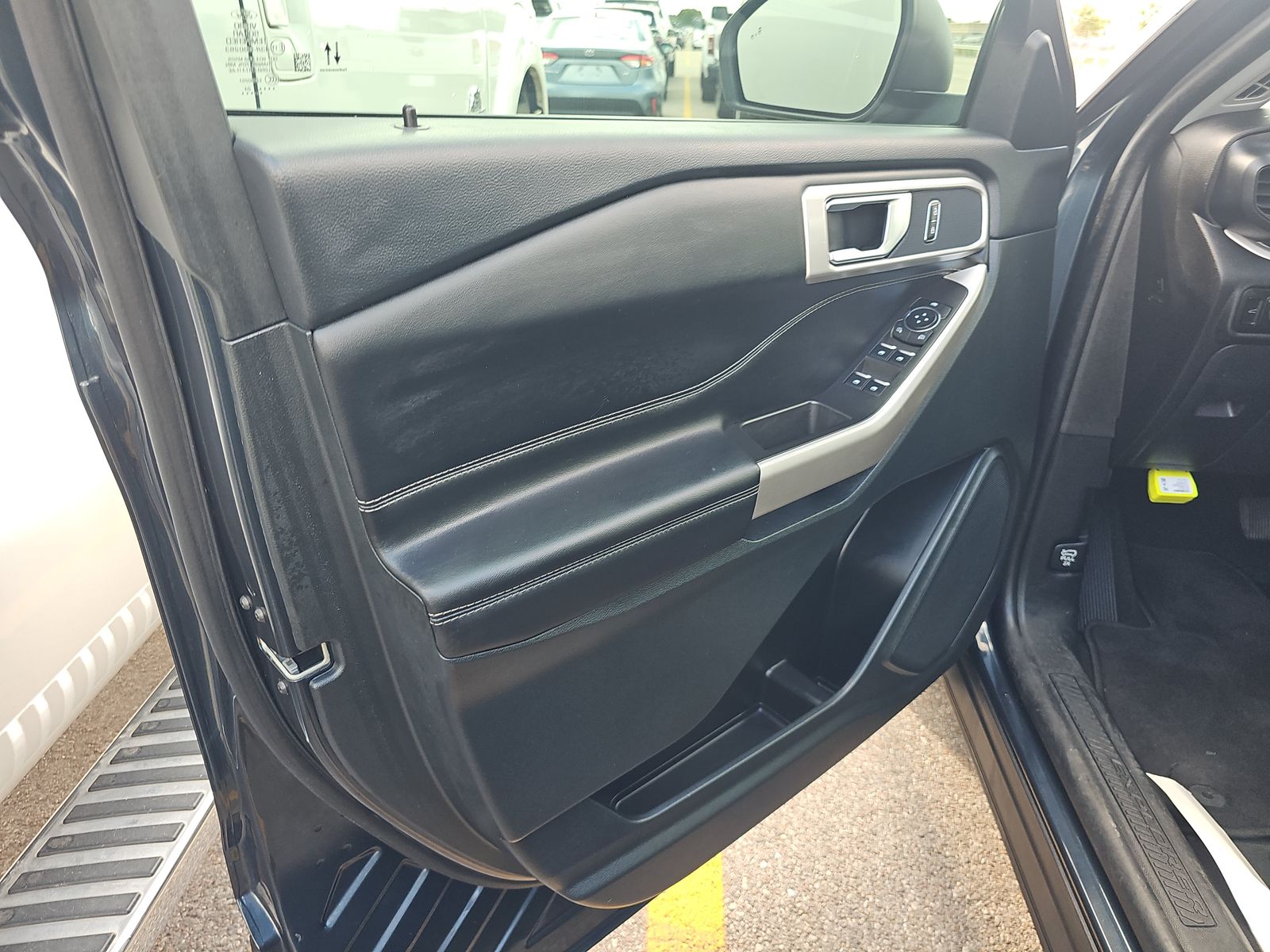 2024 Ford Explorer XLT RWD