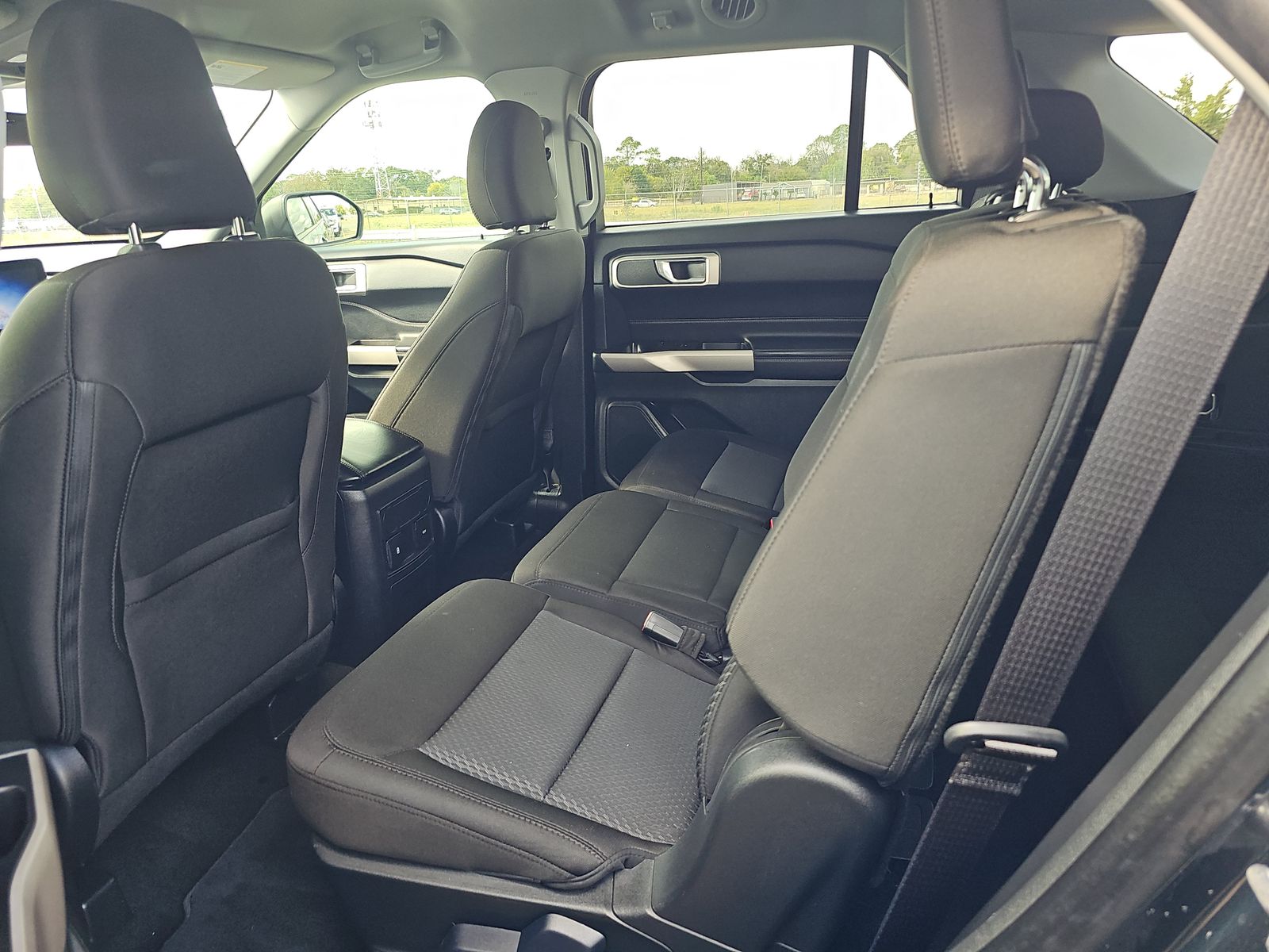 2024 Ford Explorer XLT RWD