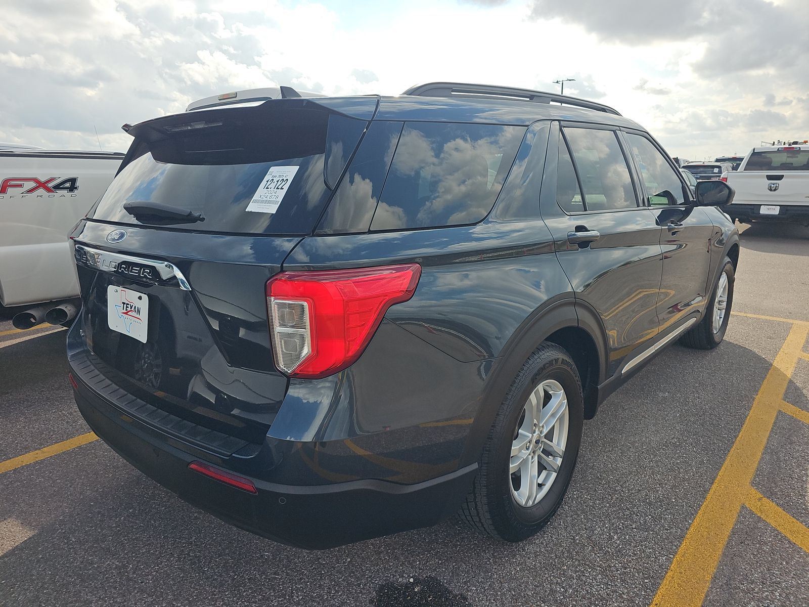 2024 Ford Explorer XLT RWD