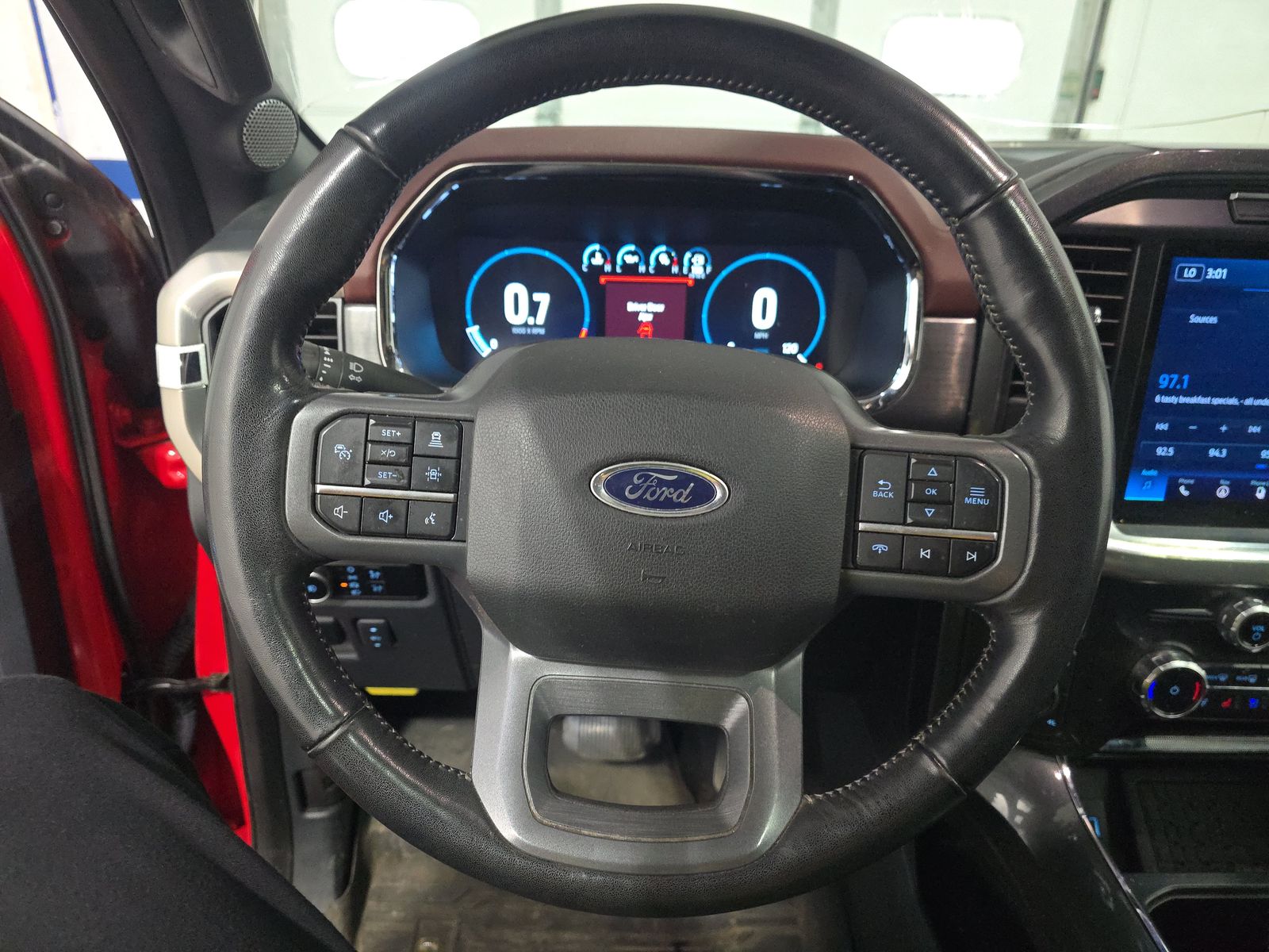 2023 Ford F-150 Lariat AWD