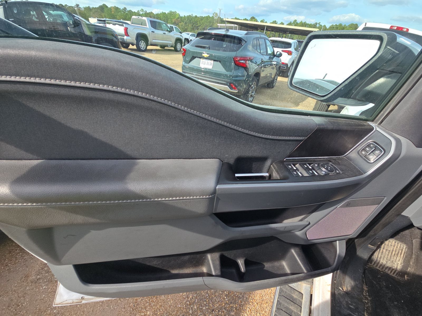 2023 Ford F-150 Lariat AWD