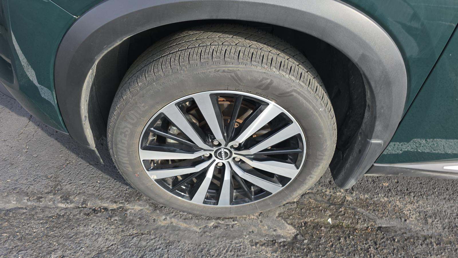 2024 Nissan Pathfinder Platinum FWD