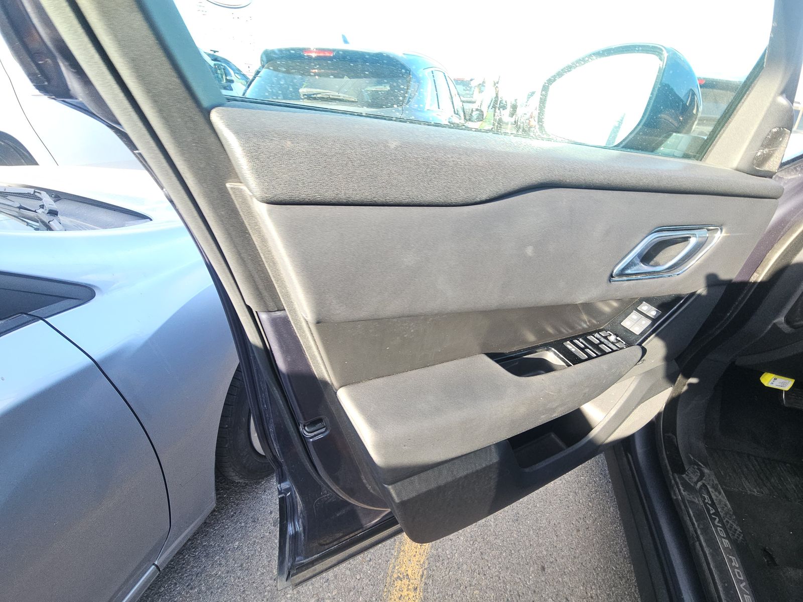 2025 Land Rover Range Rover Velar Dynamic SE AWD