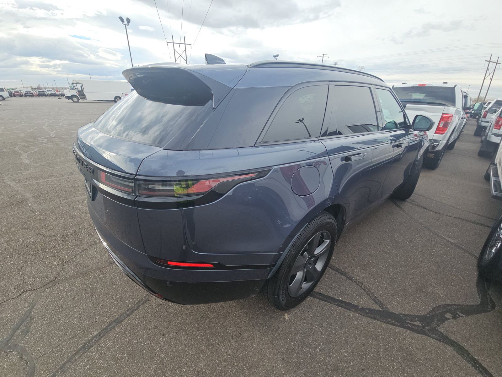 2025 Land Rover Range Rover Velar Dynamic SE AWD