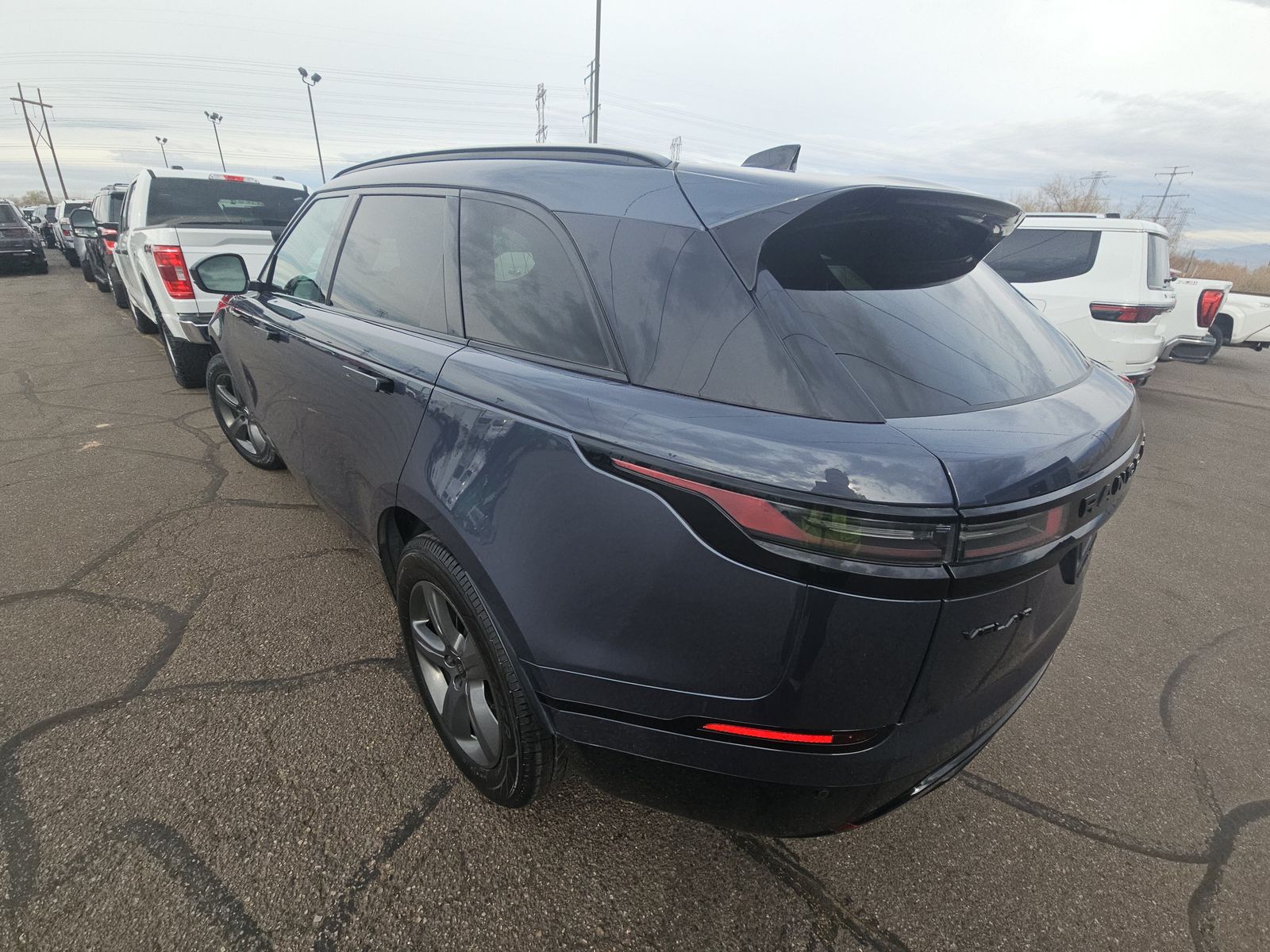 2025 Land Rover Range Rover Velar Dynamic SE AWD