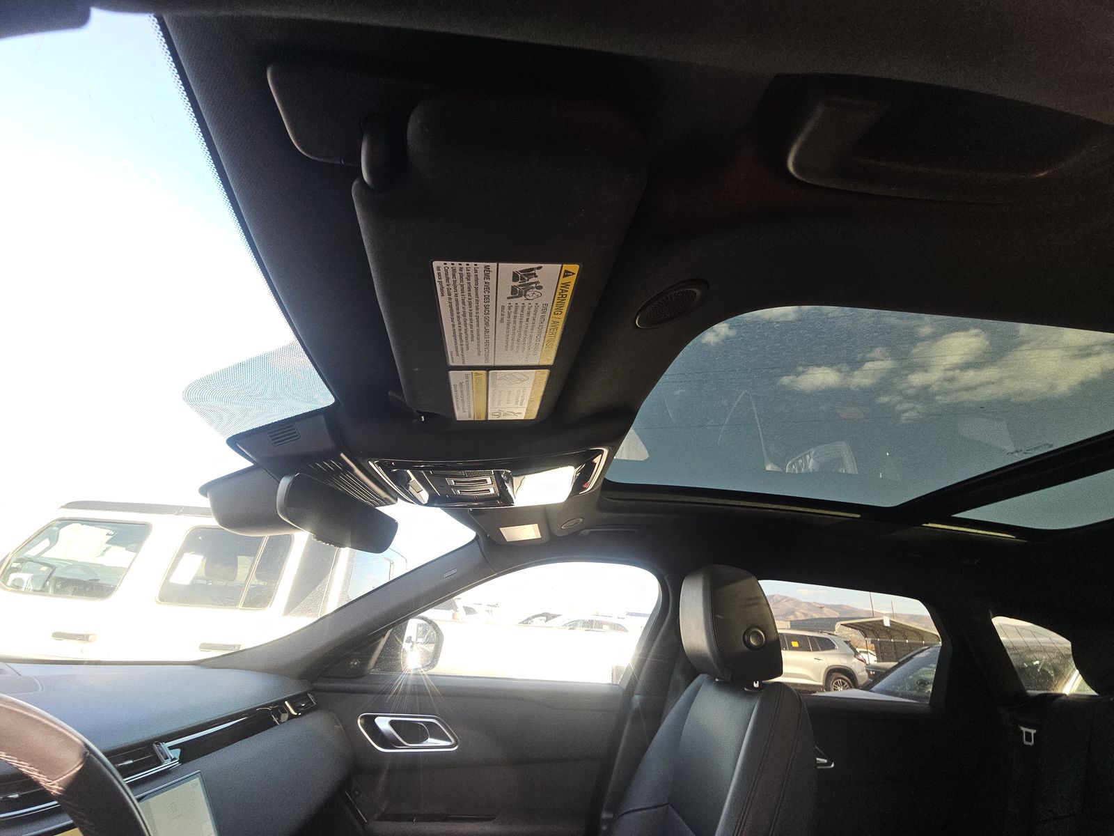 2025 Land Rover Range Rover Velar Dynamic SE AWD