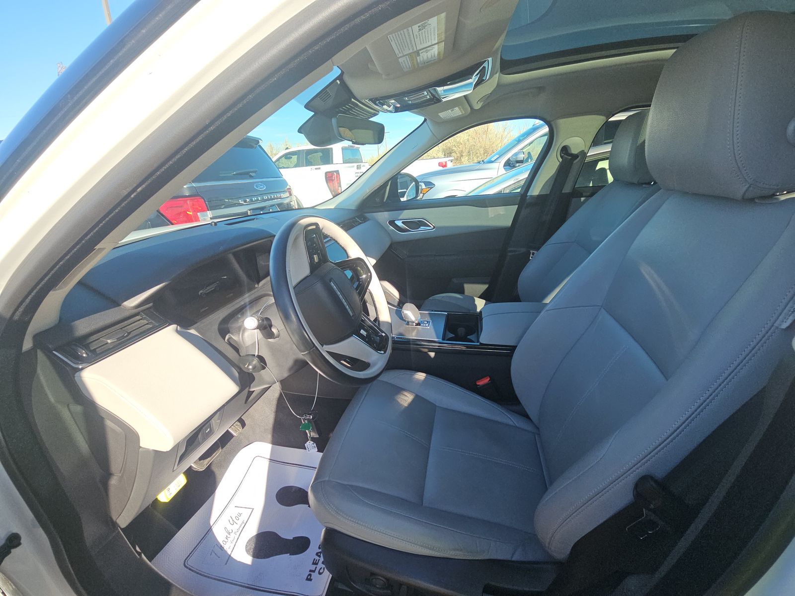 2025 Land Rover Range Rover Velar Dynamic SE AWD