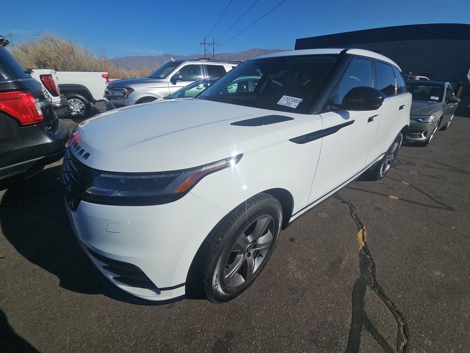 2025 Land Rover Range Rover Velar Dynamic SE AWD