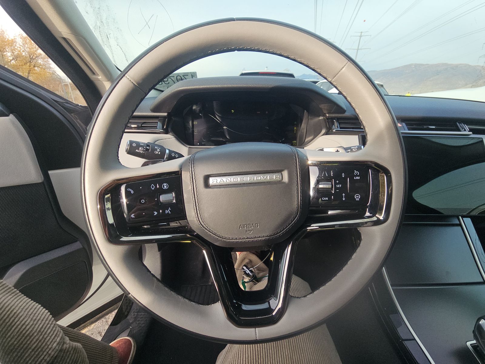 2025 Land Rover Range Rover Velar Dynamic SE AWD