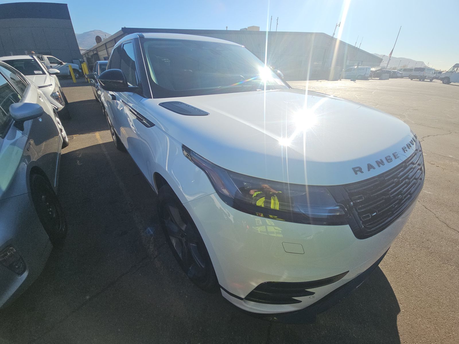 2025 Land Rover Range Rover Velar Dynamic SE AWD