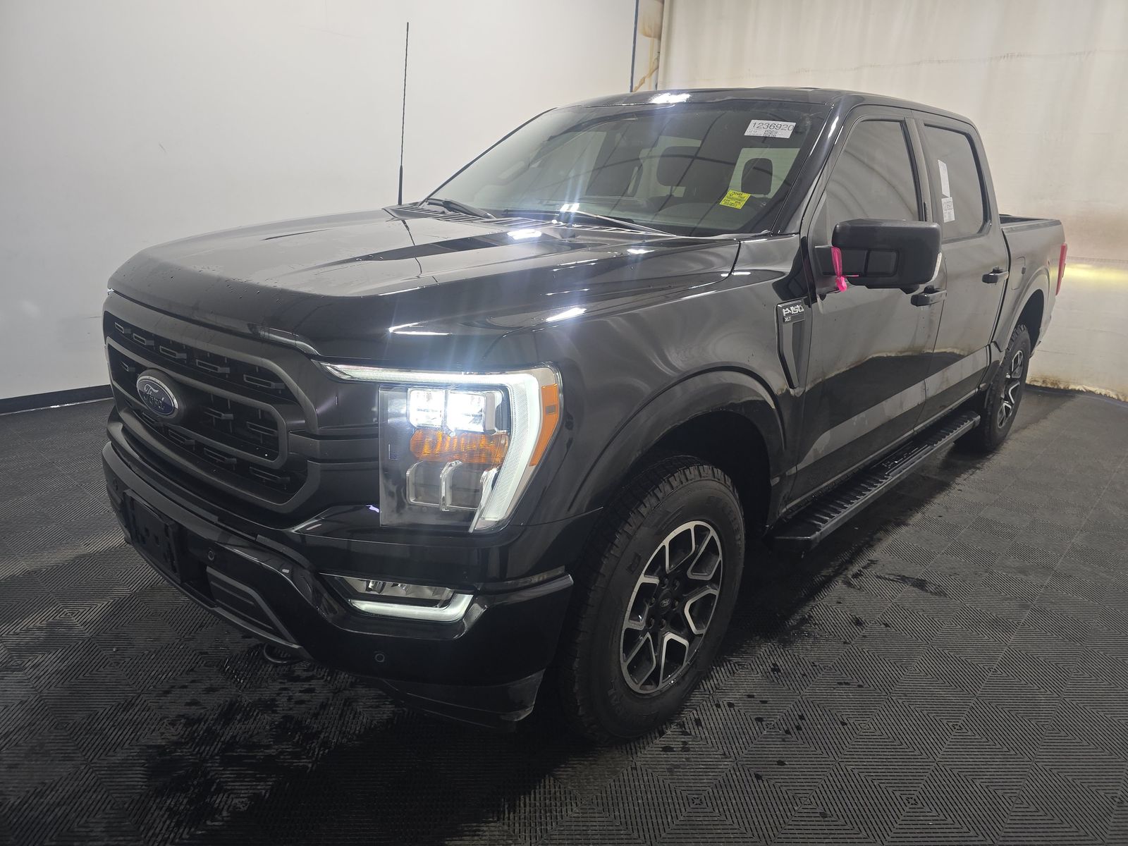 2023 Ford F-150 XLT AWD
